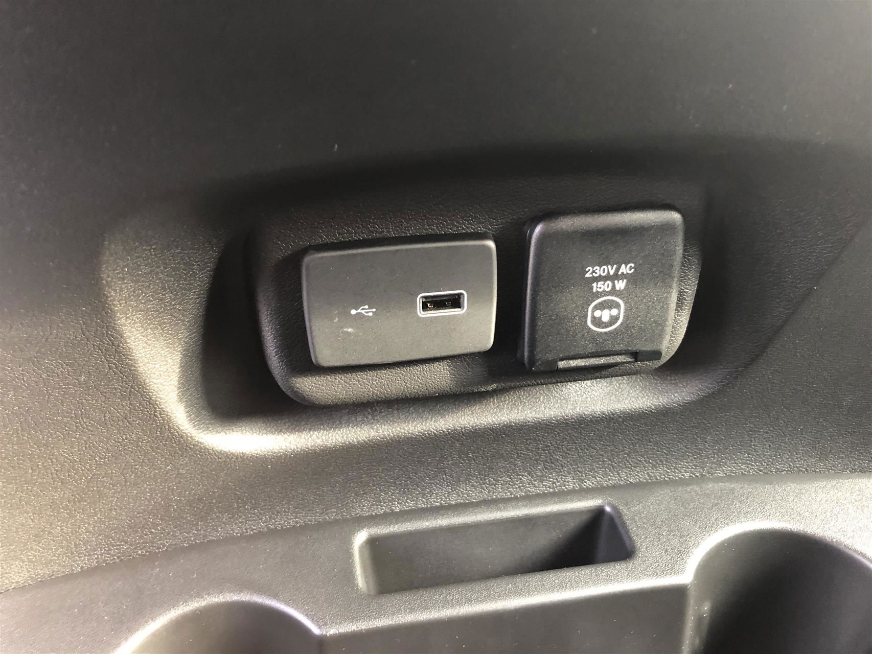 Billede af Citroën Jumper 33 L3H2 2,2 Blue HDi Masterline 140HK Van 6g