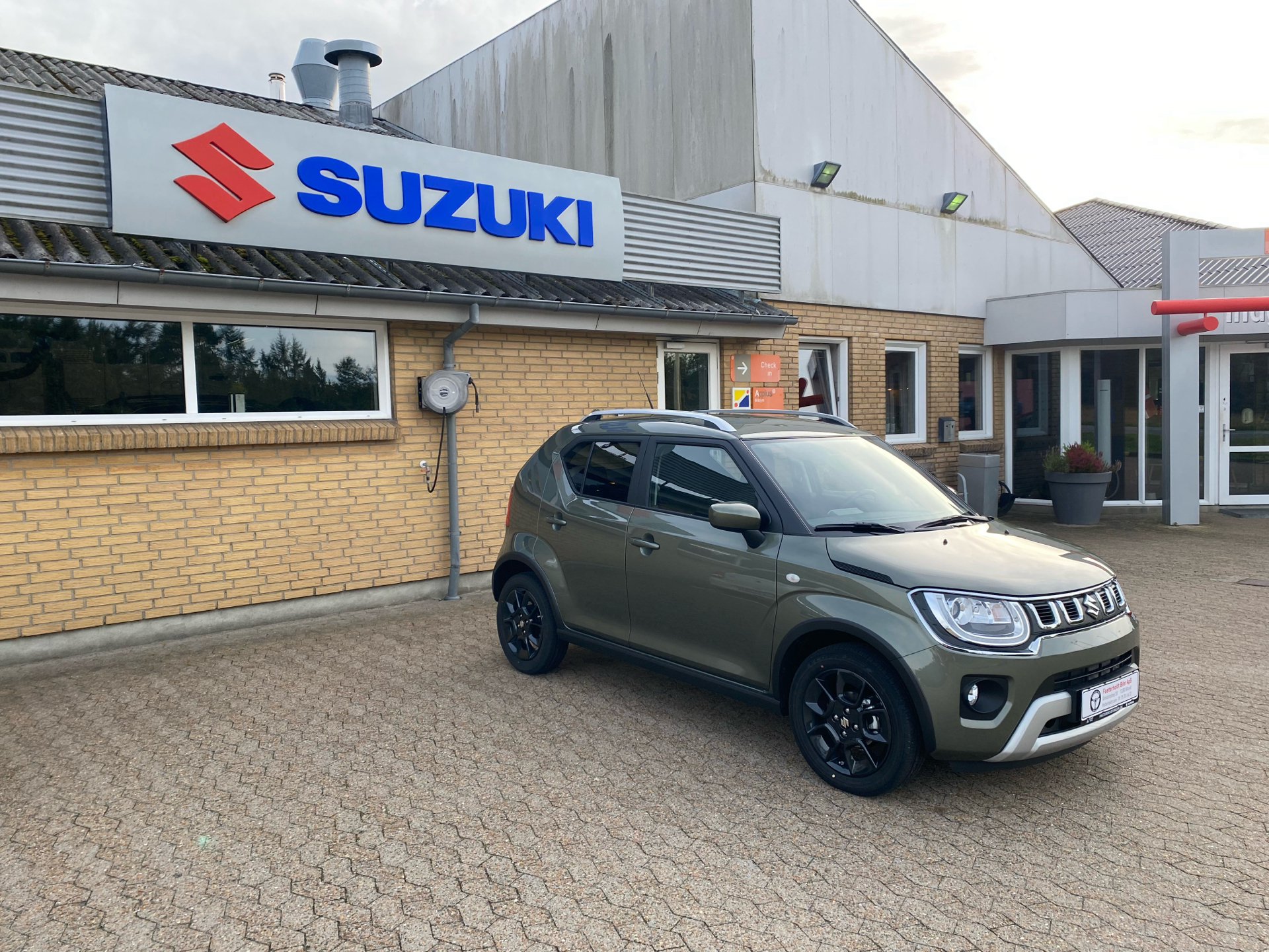 Billede af Suzuki Ignis 1,2 Dualjet  Mild hybrid Active AEB Hybrid CVT 83HK 5d Aut.