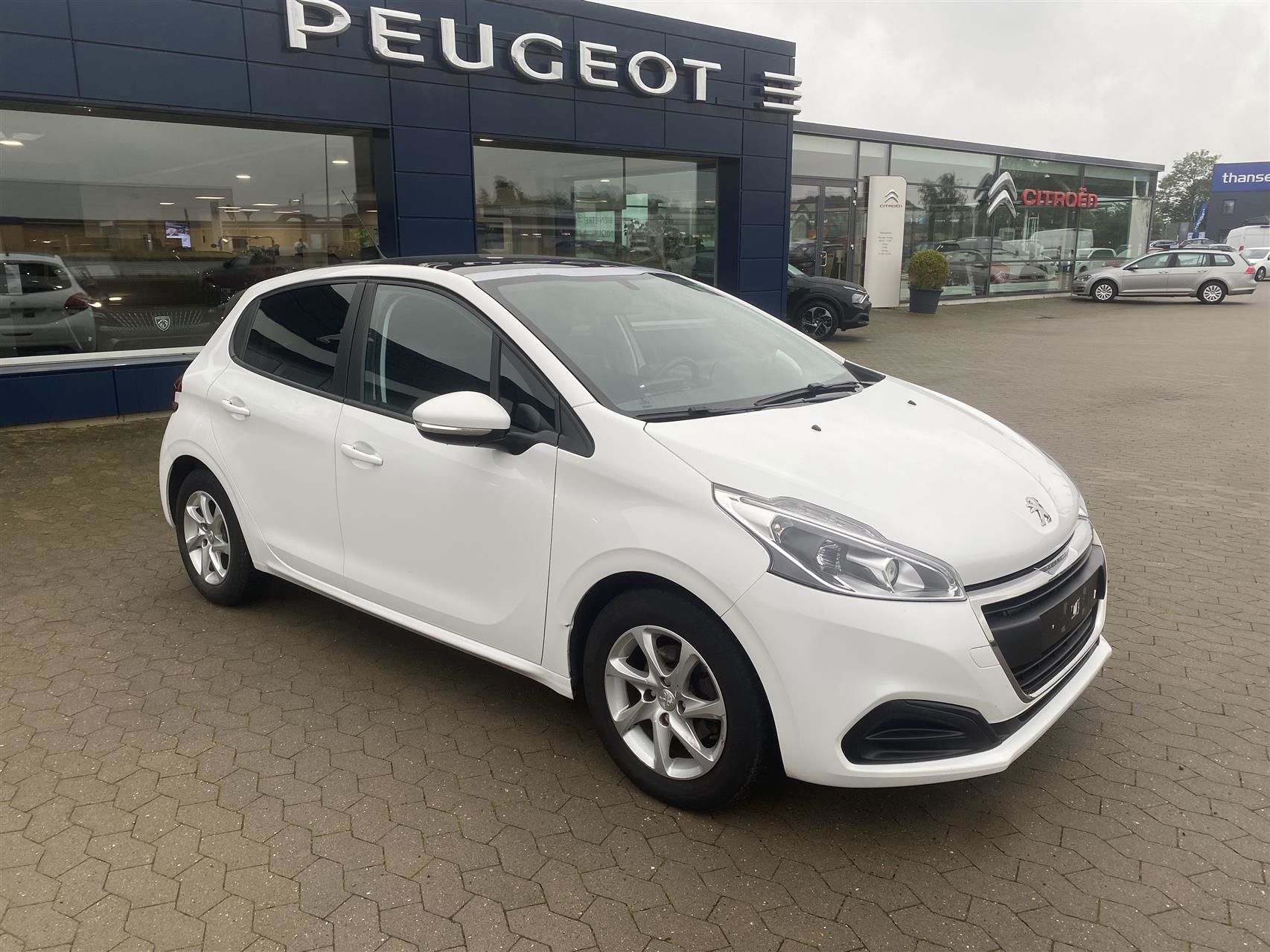 Billede af Peugeot 208 1,2 VTi Chili Sky 82HK 5d