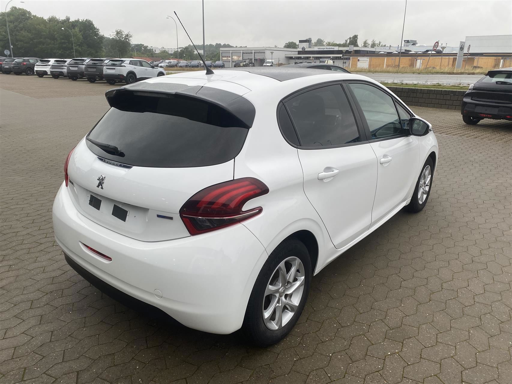 Billede af Peugeot 208 1,2 VTi Chili Sky 82HK 5d