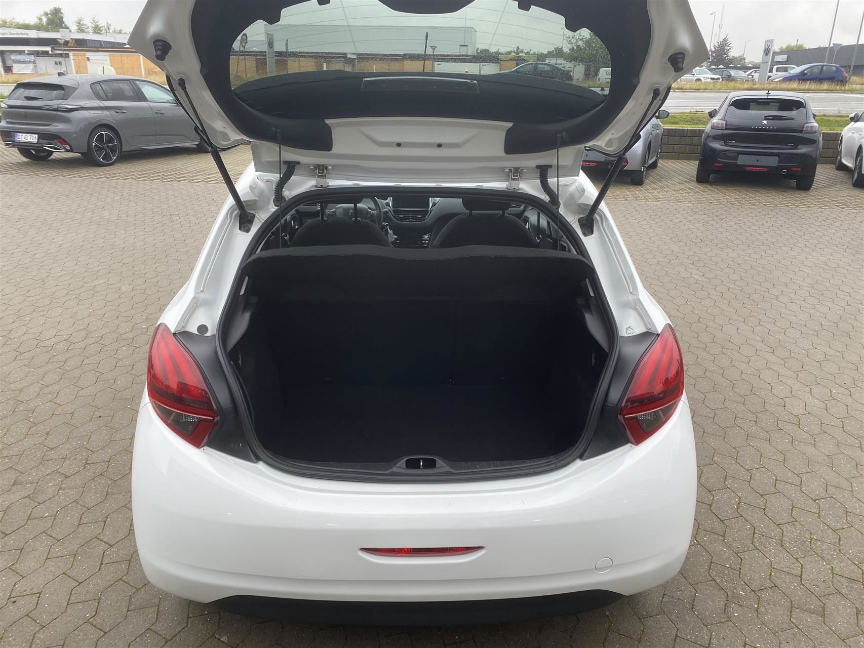 Billede af Peugeot 208 1,2 VTi Chili Sky 82HK 5d