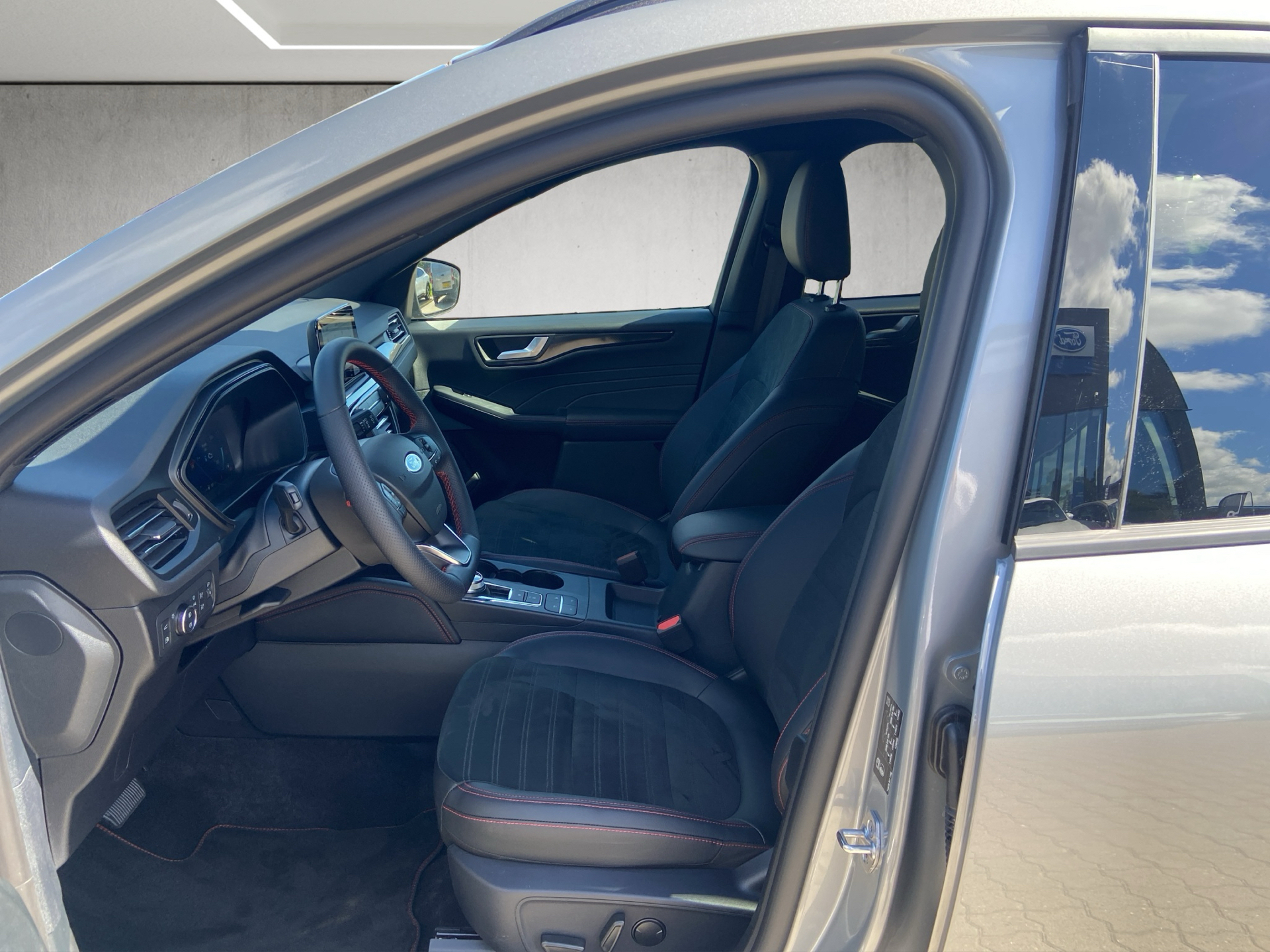 Billede af Ford Kuga 2,5 Plugin-hybrid ST-Line X CVT 225HK 5d Trinl. Gear