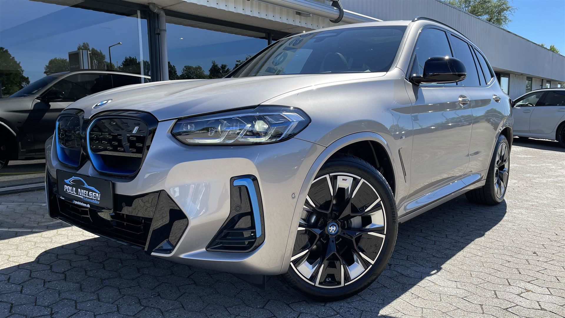 BMW iX3 2024