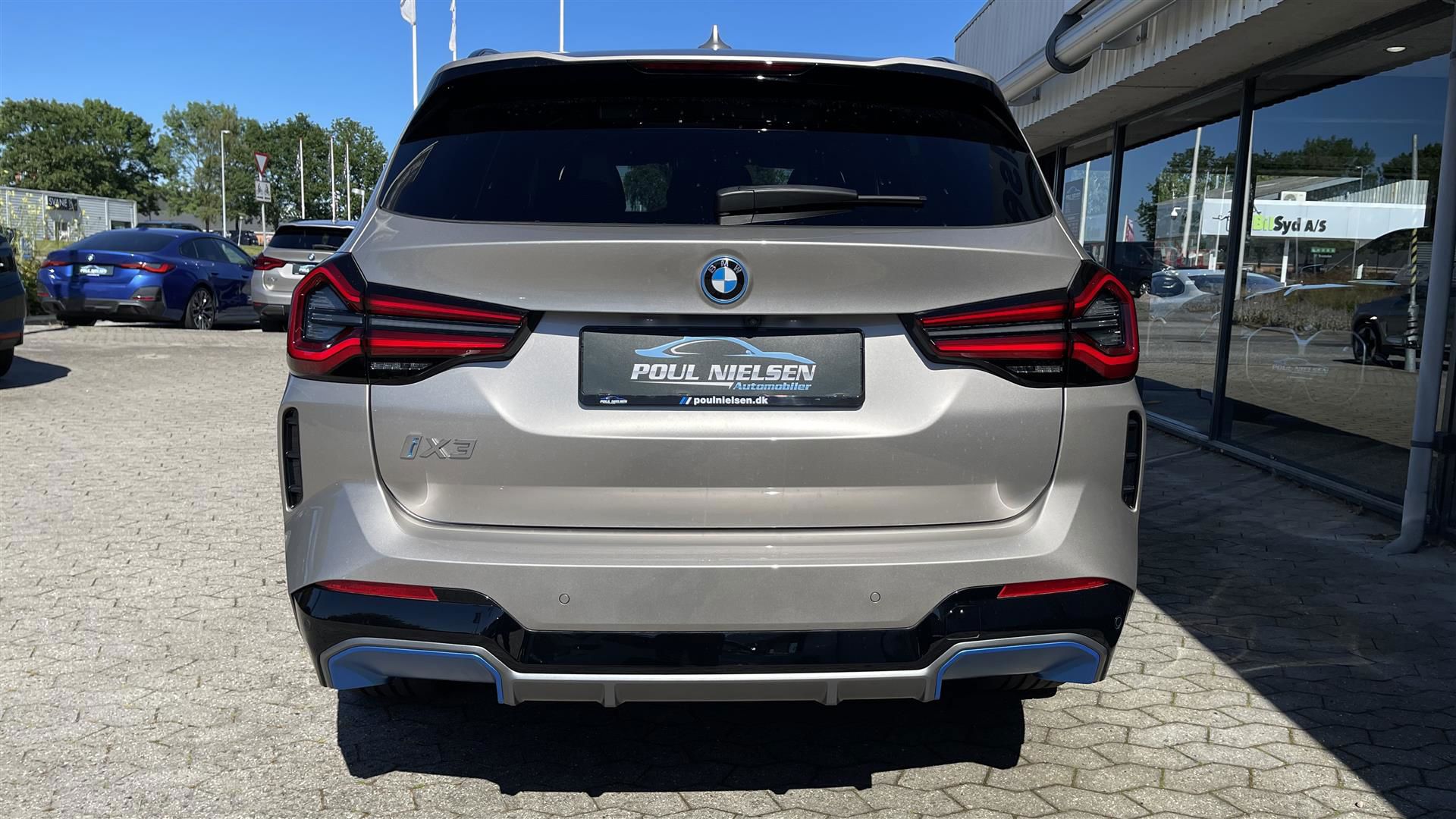 BMW iX3 2024