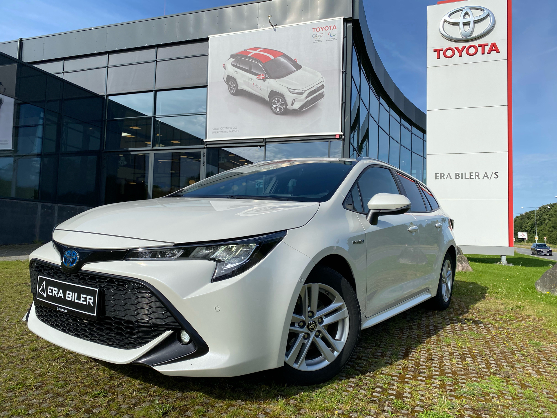 Billede af Toyota Corolla Touring Sports 1,8 Hybrid H3 Smart Safety Plus E-CVT 122HK Stc Trinl. Gear