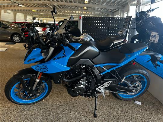 Suzuki GSX-8S 776 83HK 6g