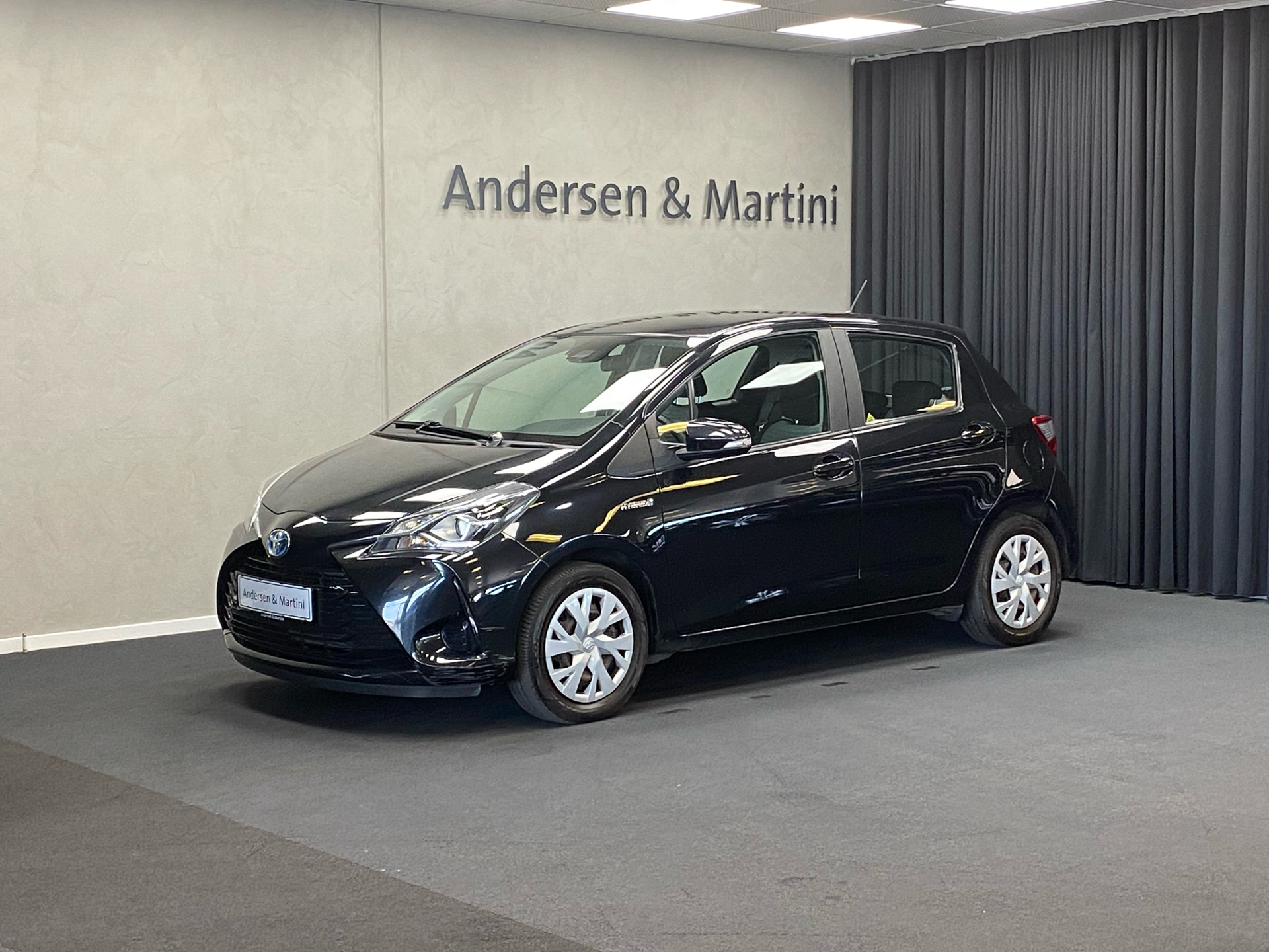 Billede af Toyota Yaris 1,5 Hybrid H2 E-CVT 100HK 5d Trinl. Gear