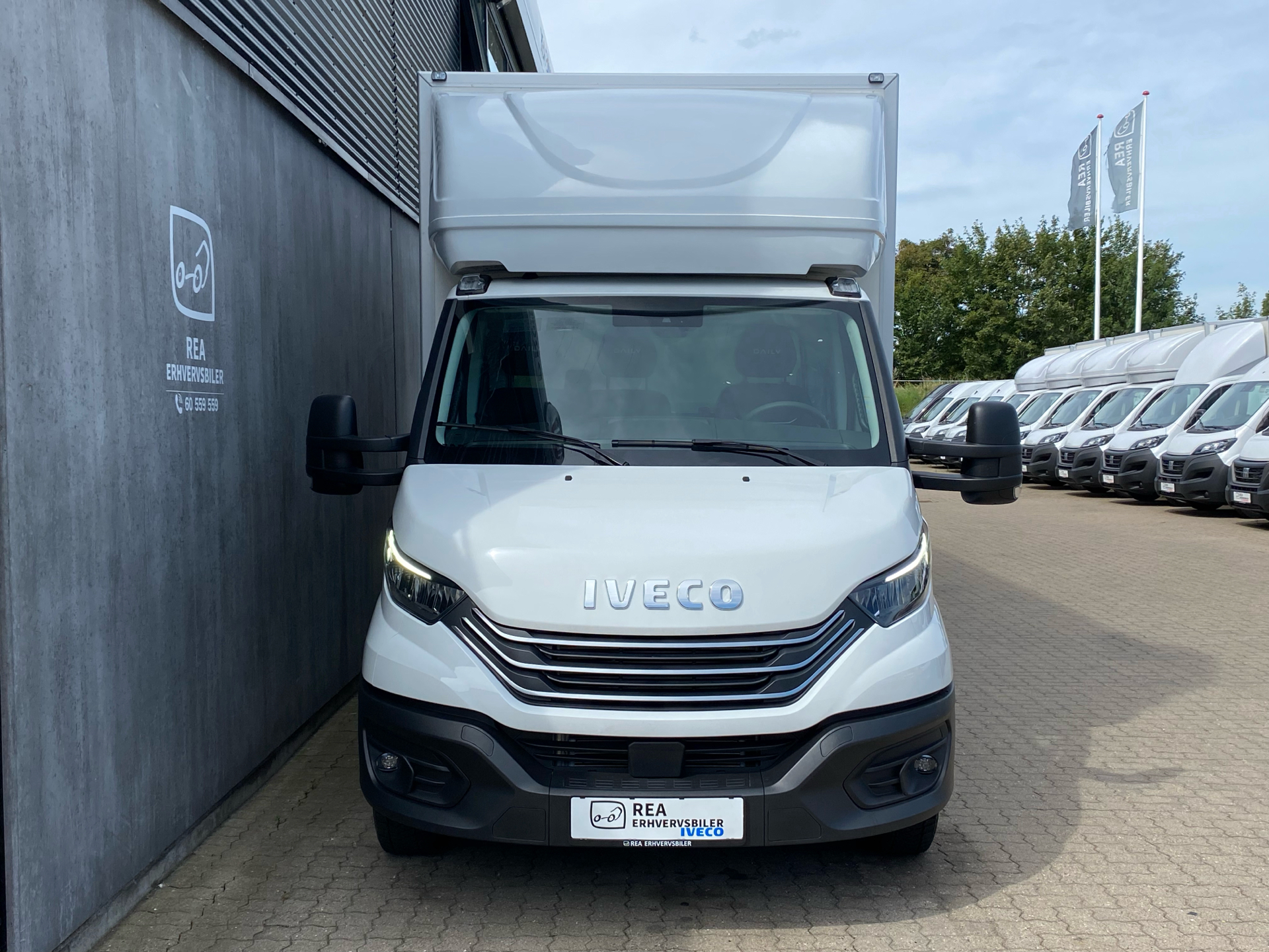 Billede af Iveco Daily 35S18 3750mm 3,0 D 180HK Ladv./Chas. 8g Aut.