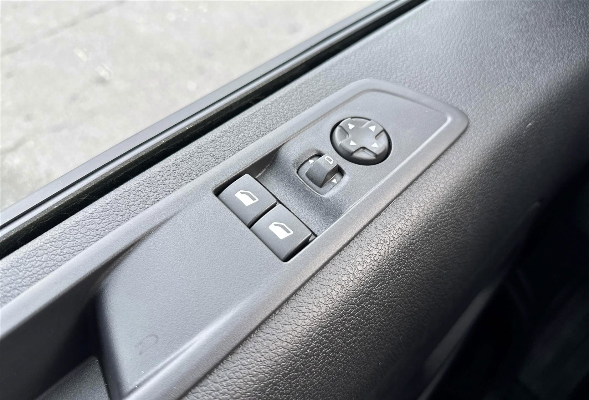 Billede af Toyota Proace Electric Long EL Comfort Master m/ 2 Skydedøre 136HK Van Aut.