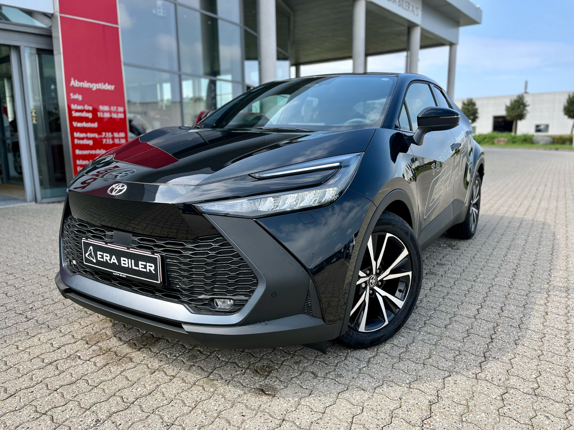 Billede af Toyota C-HR 1,8 Hybrid Style Multidrive S 140HK 5d 6g