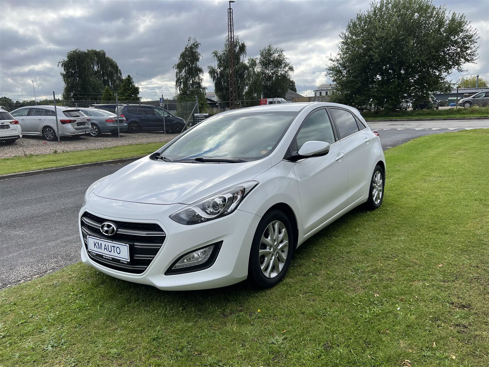 Billede af Hyundai i30 1,6 CRDi EM Edition ISG 110HK 5d 6g