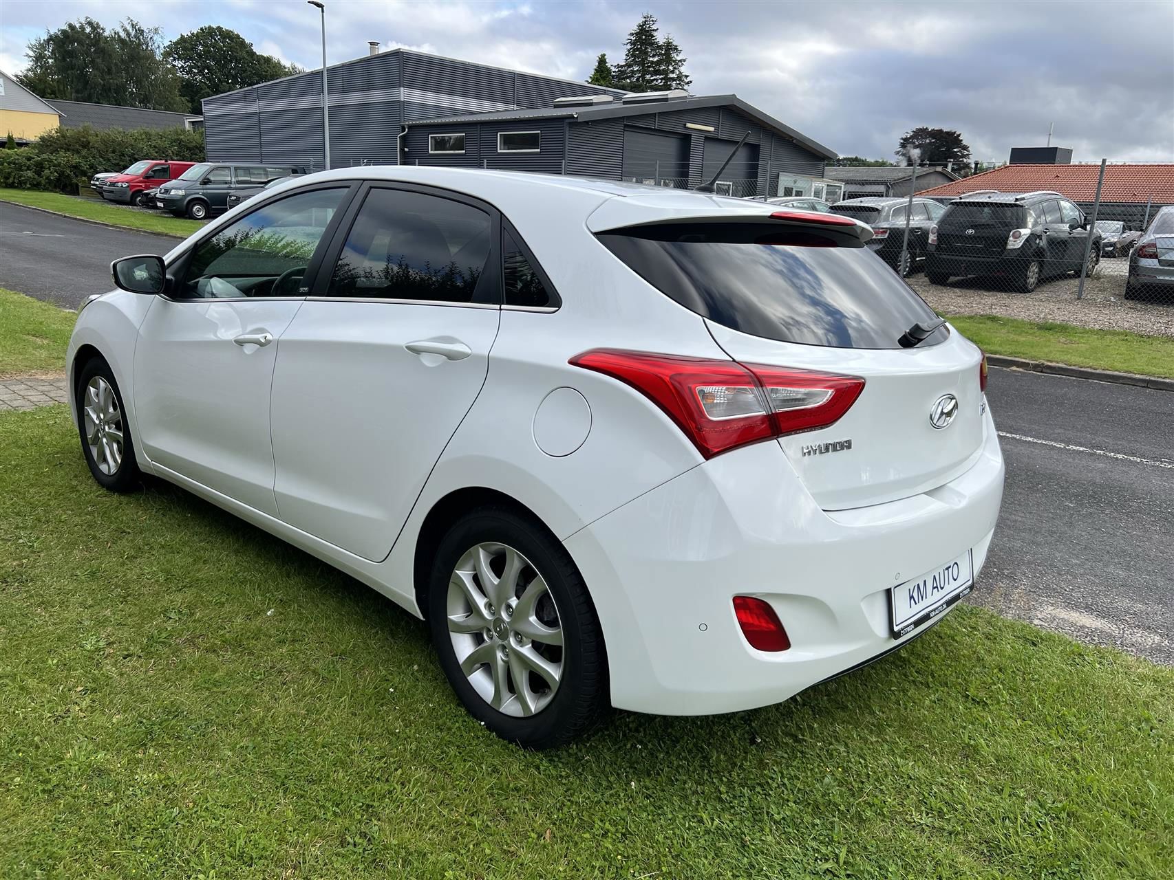 Billede af Hyundai i30 1,6 CRDi EM Edition ISG 110HK 5d 6g