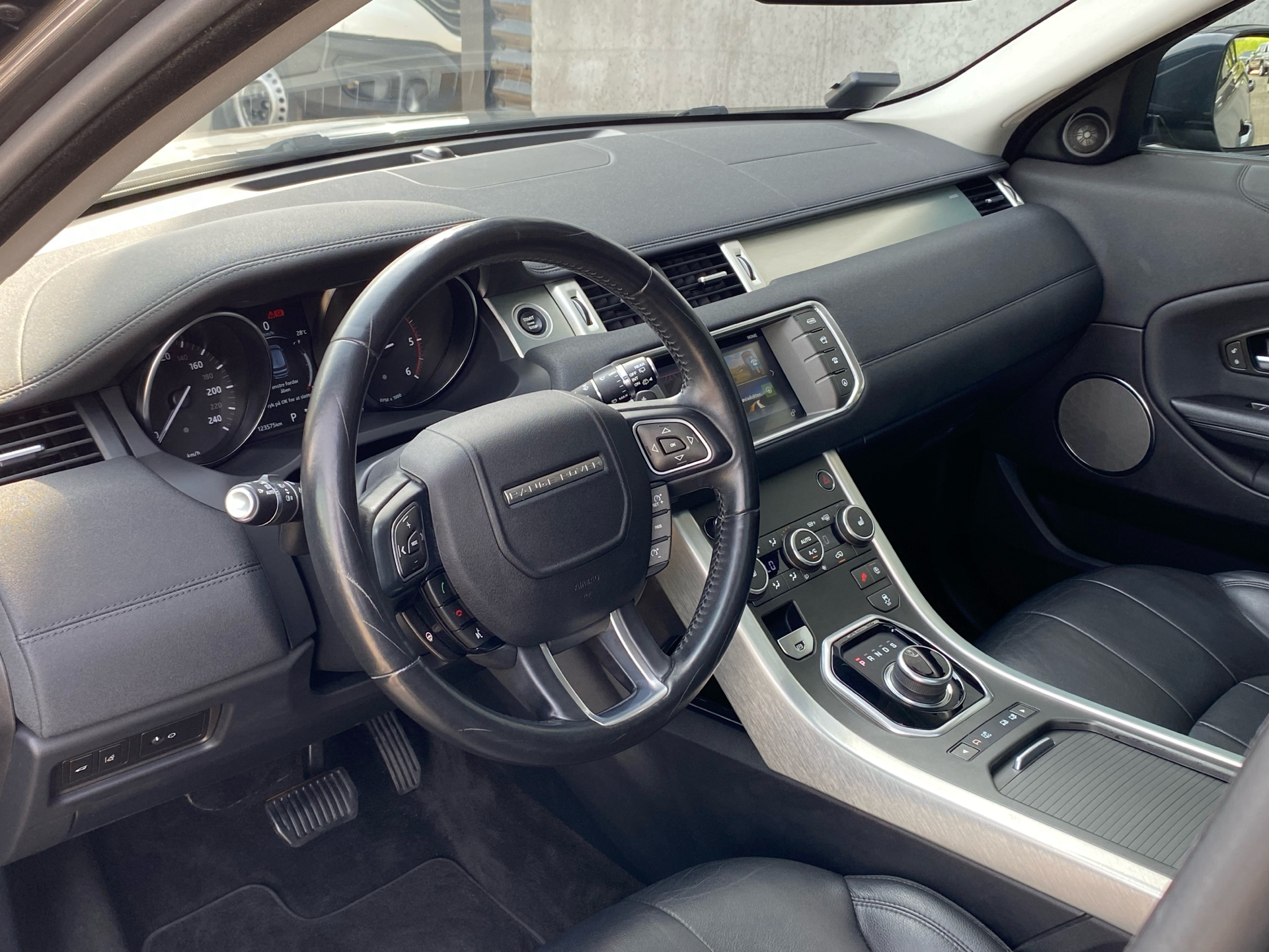 Billede af Land Rover Range Rover Evoque 2,0 TD4 Pure 4x4 150HK 5d 9g Aut.