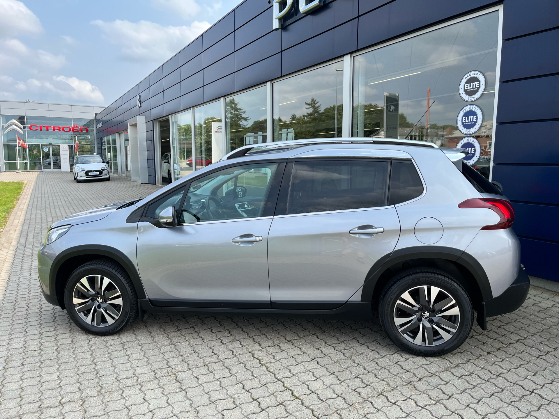 Billede af Peugeot 2008 1,6 BlueHDi Desire Sky 100HK