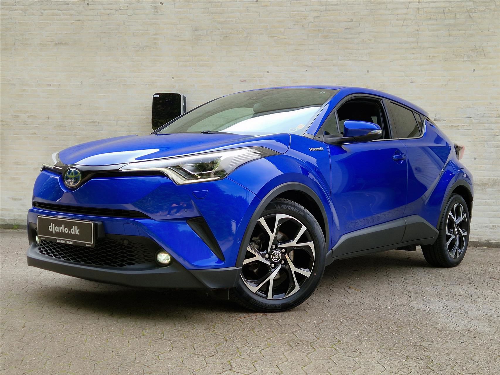 Billede af Toyota C-HR 1,8 Hybrid C-LUB Premium Multidrive S 122HK 5d Aut.