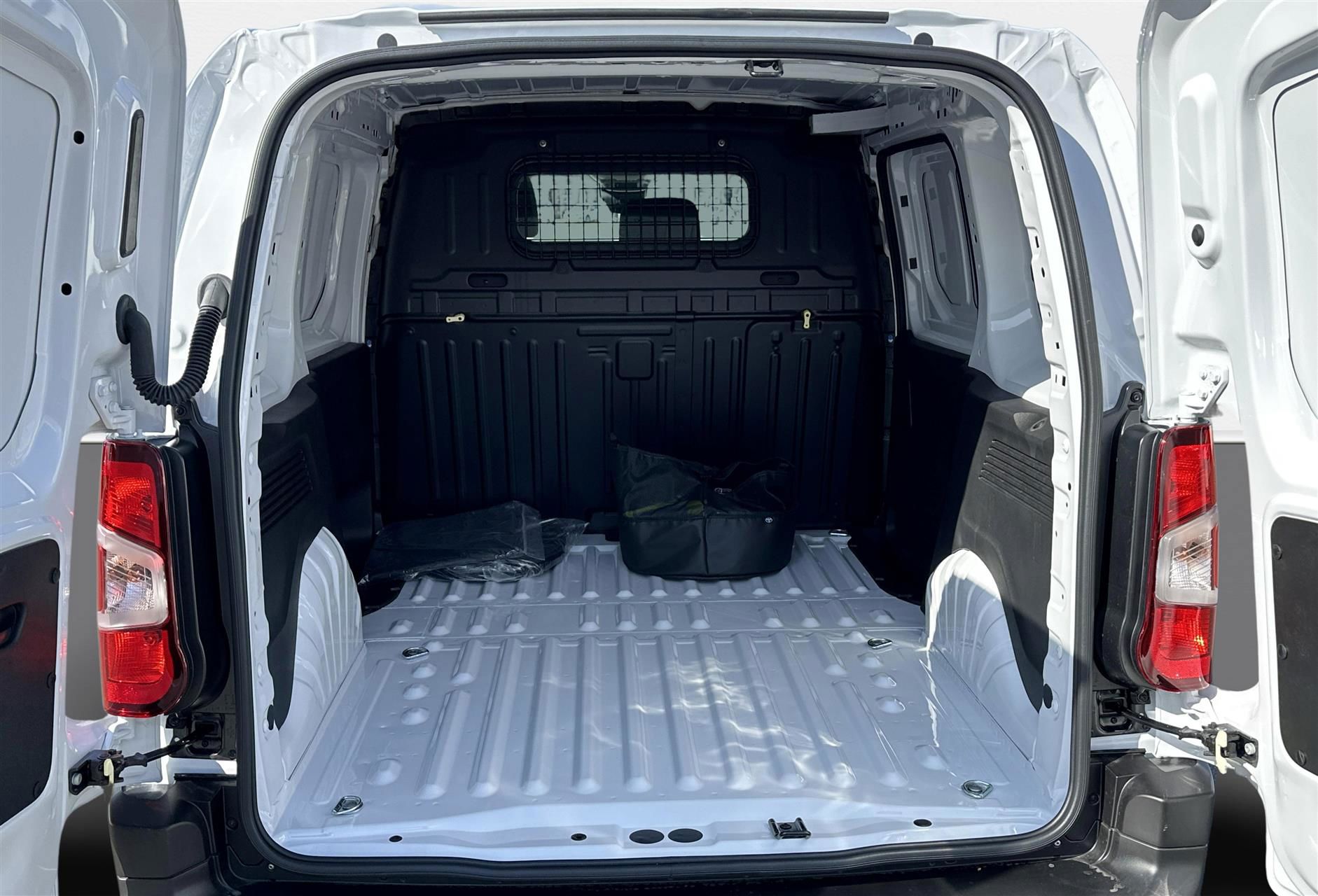 Billede af Toyota Proace City Electric Medium EL Comfort Master 1 Skydedør 136HK Van Aut.