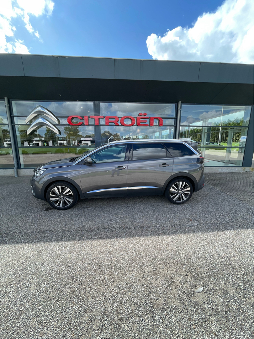 Billede af Peugeot 5008 1,2 e-THP Allure 130HK 5d