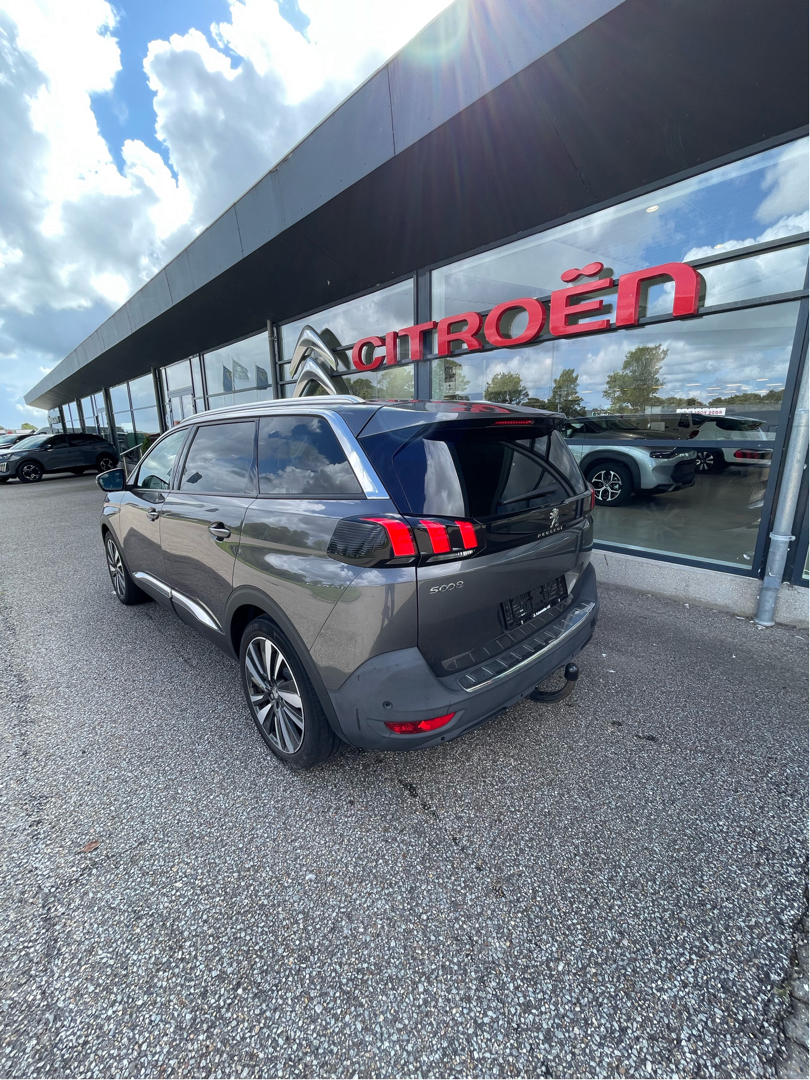 Billede af Peugeot 5008 1,2 e-THP Allure 130HK 5d