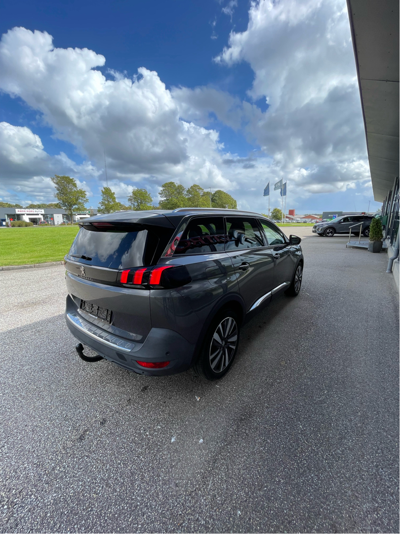 Billede af Peugeot 5008 1,2 e-THP Allure 130HK 5d