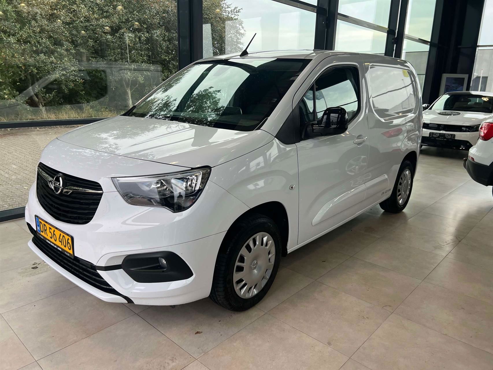 Billede af Opel Combo L1V1 1,5 D Innovation+ EAT8 130HK Van 8g Aut.