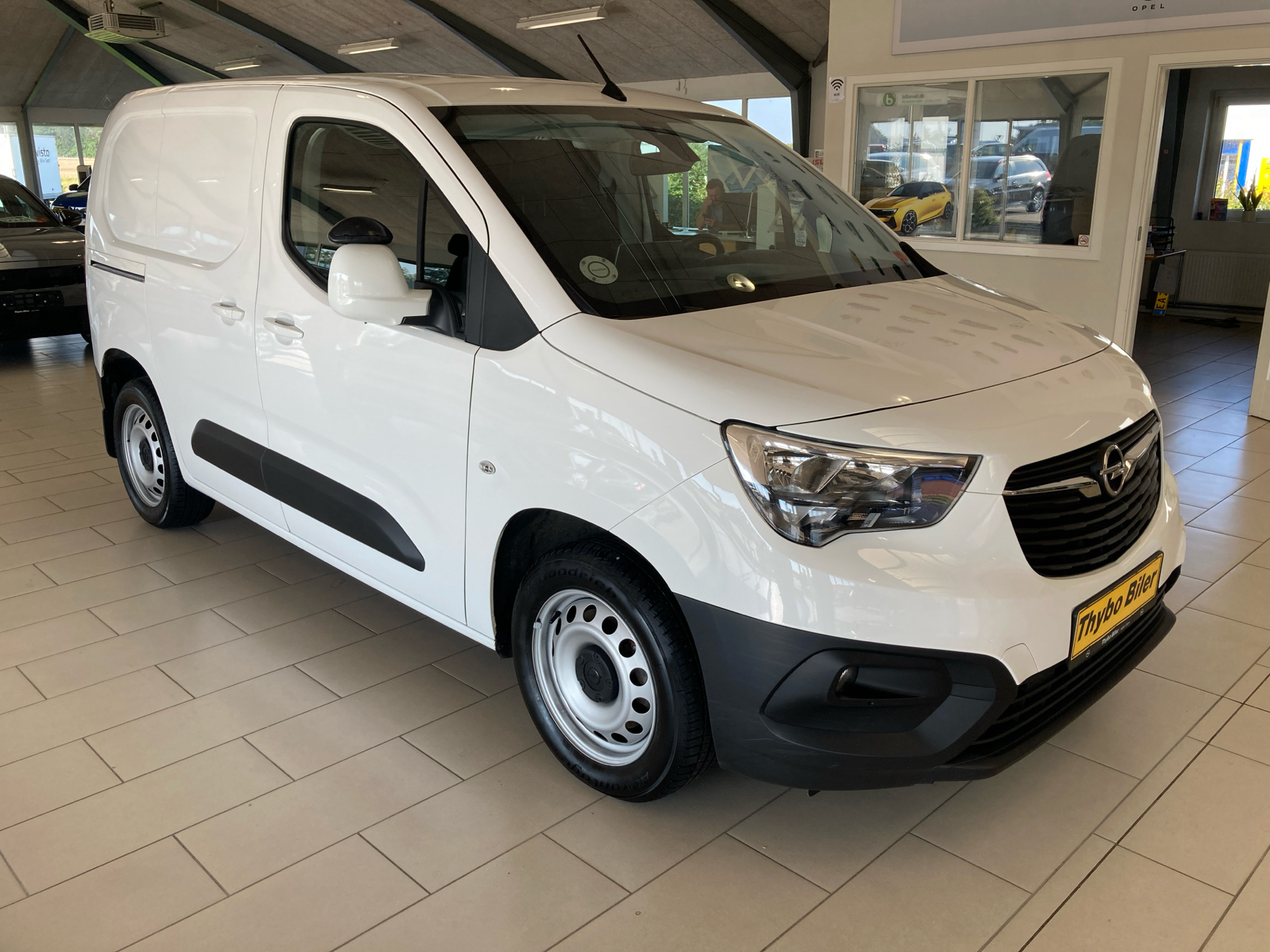 Billede af Opel Combo L1V1 1,5 D Enjoy EAT8 130HK Van 8g Aut.