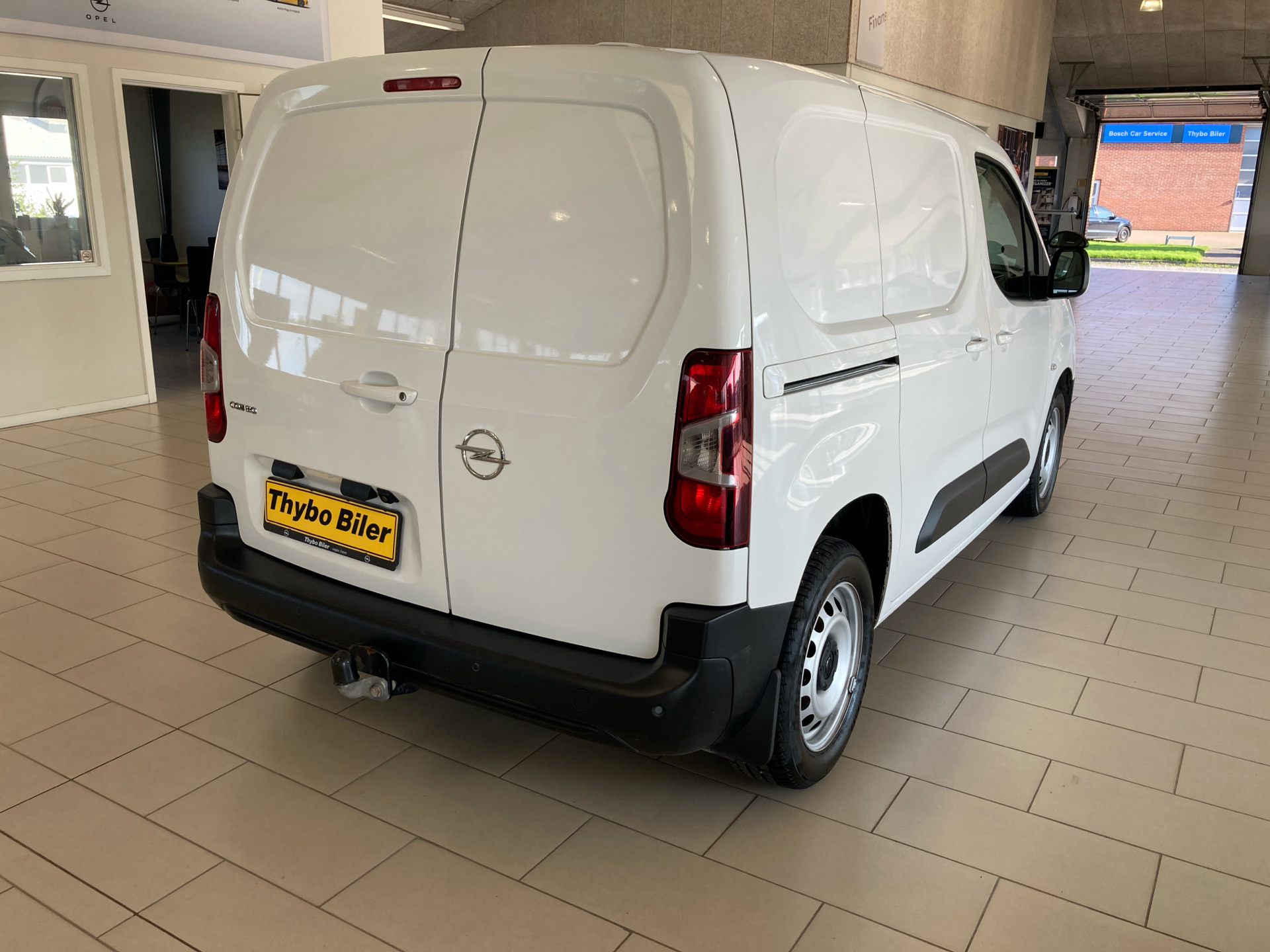 Billede af Opel Combo L1V1 1,5 D Enjoy EAT8 130HK Van 8g Aut.