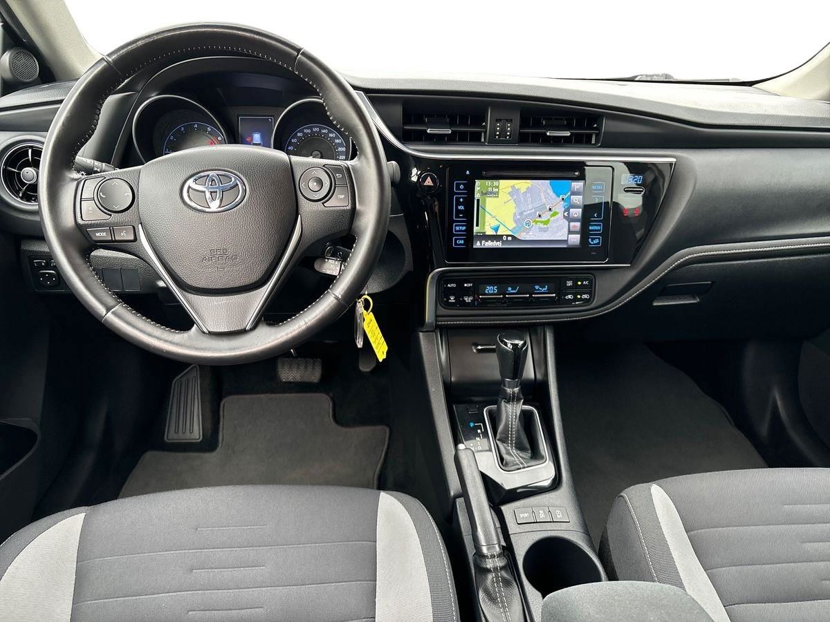 Toyota Auris 2016