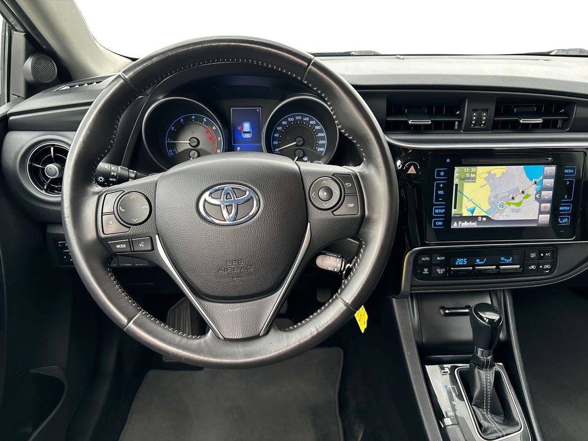 Toyota Auris 2016