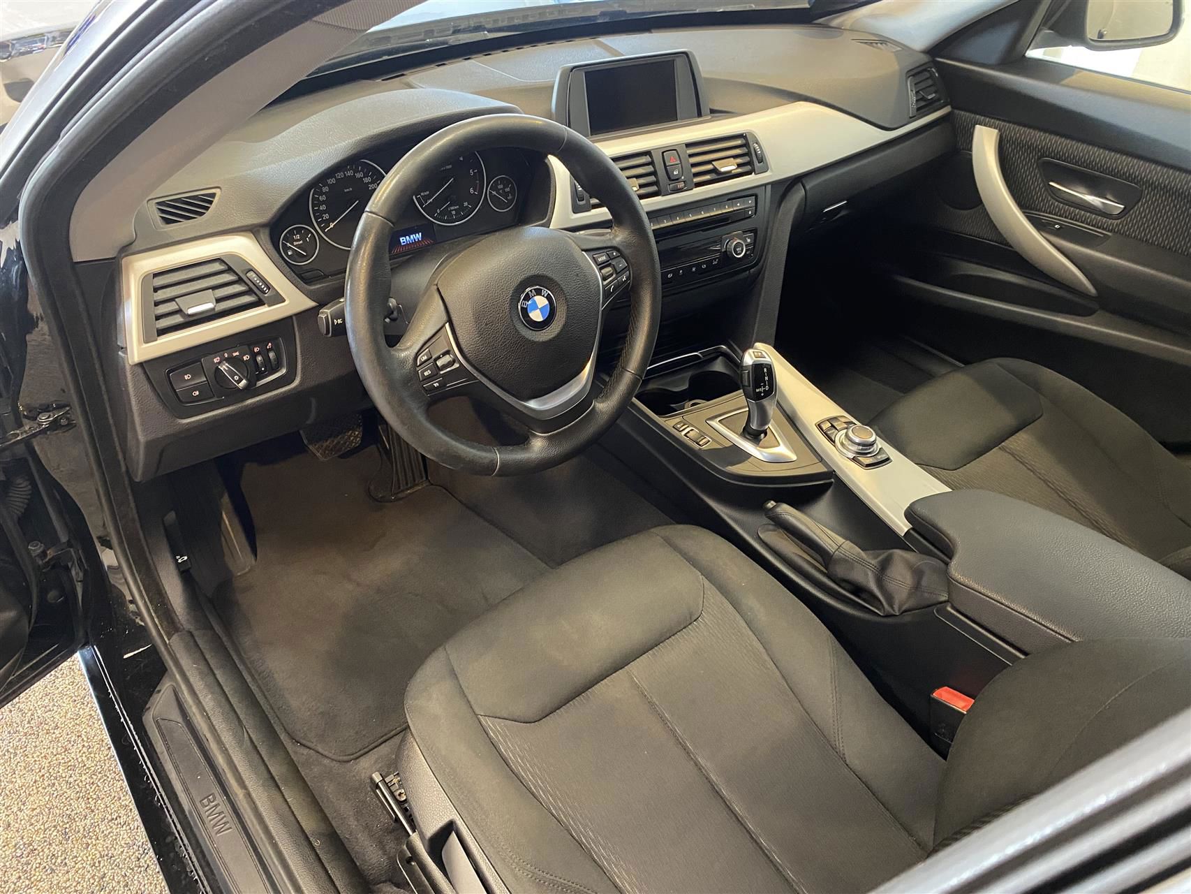 BMW 320d 2016