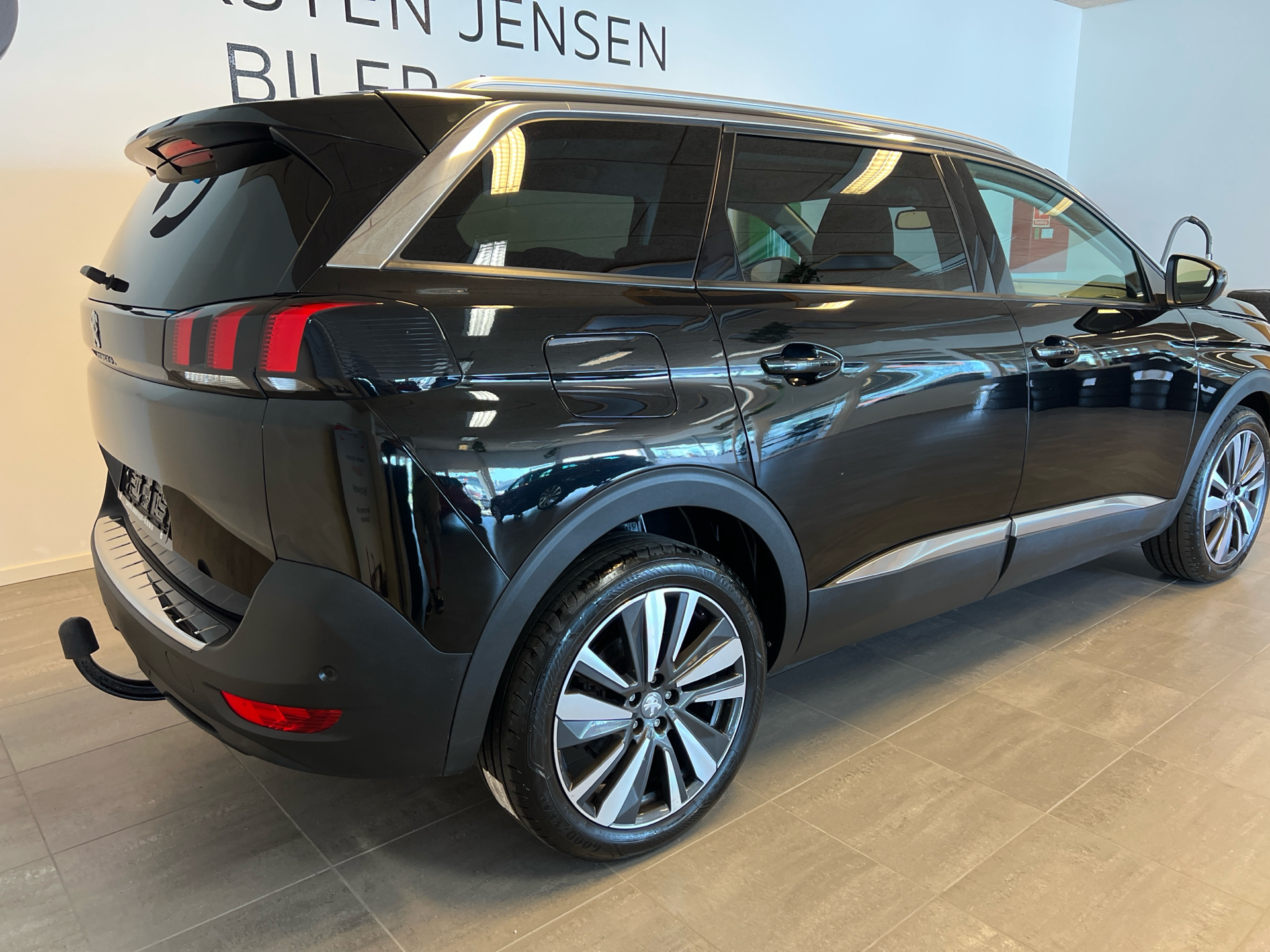 Billede af Peugeot 5008 1,2 e-THP Allure 130HK 5d