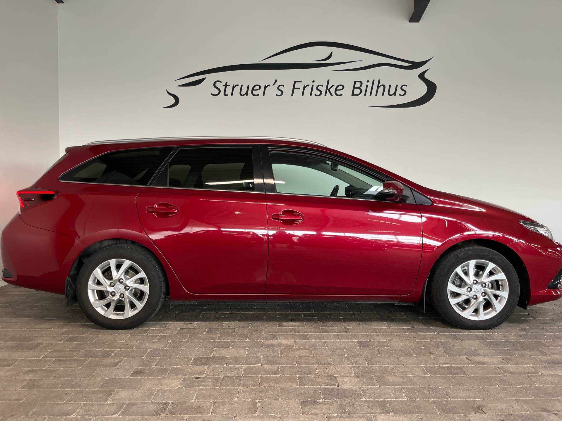 Billede af Toyota Auris Touring Sports 1,8 Hybrid H2 Comfort 136HK Stc Aut.