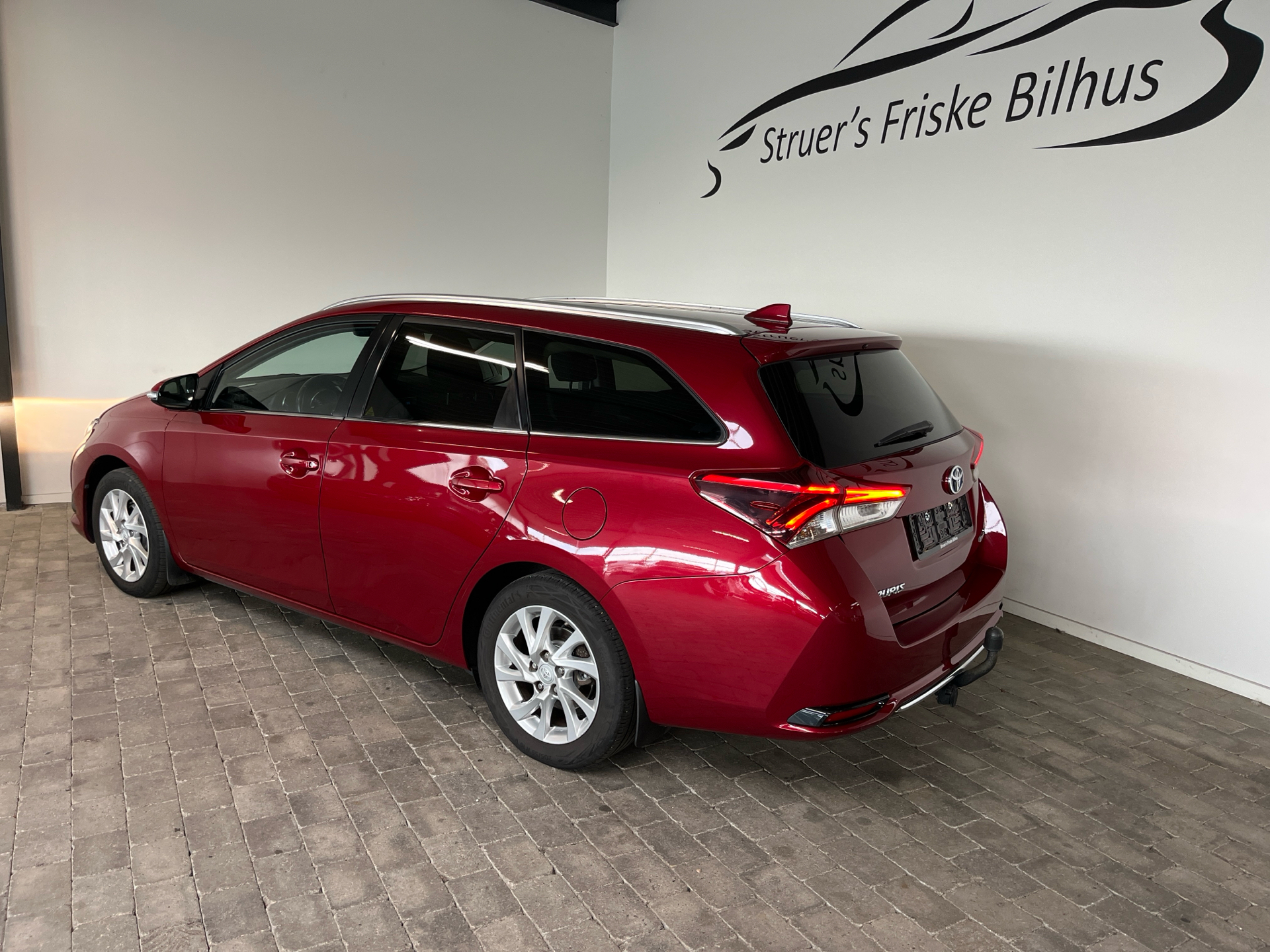 Billede af Toyota Auris Touring Sports 1,8 Hybrid H2 Comfort 136HK Stc Aut.