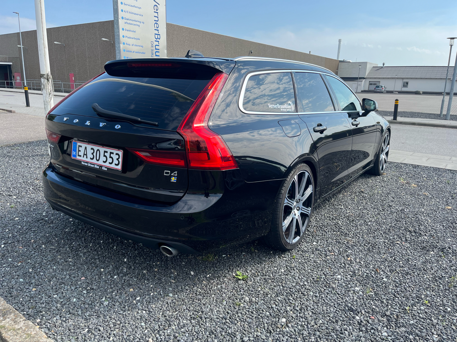 Billede af Volvo V90 2,0 D4 Momentum 190HK Stc 8g Aut.