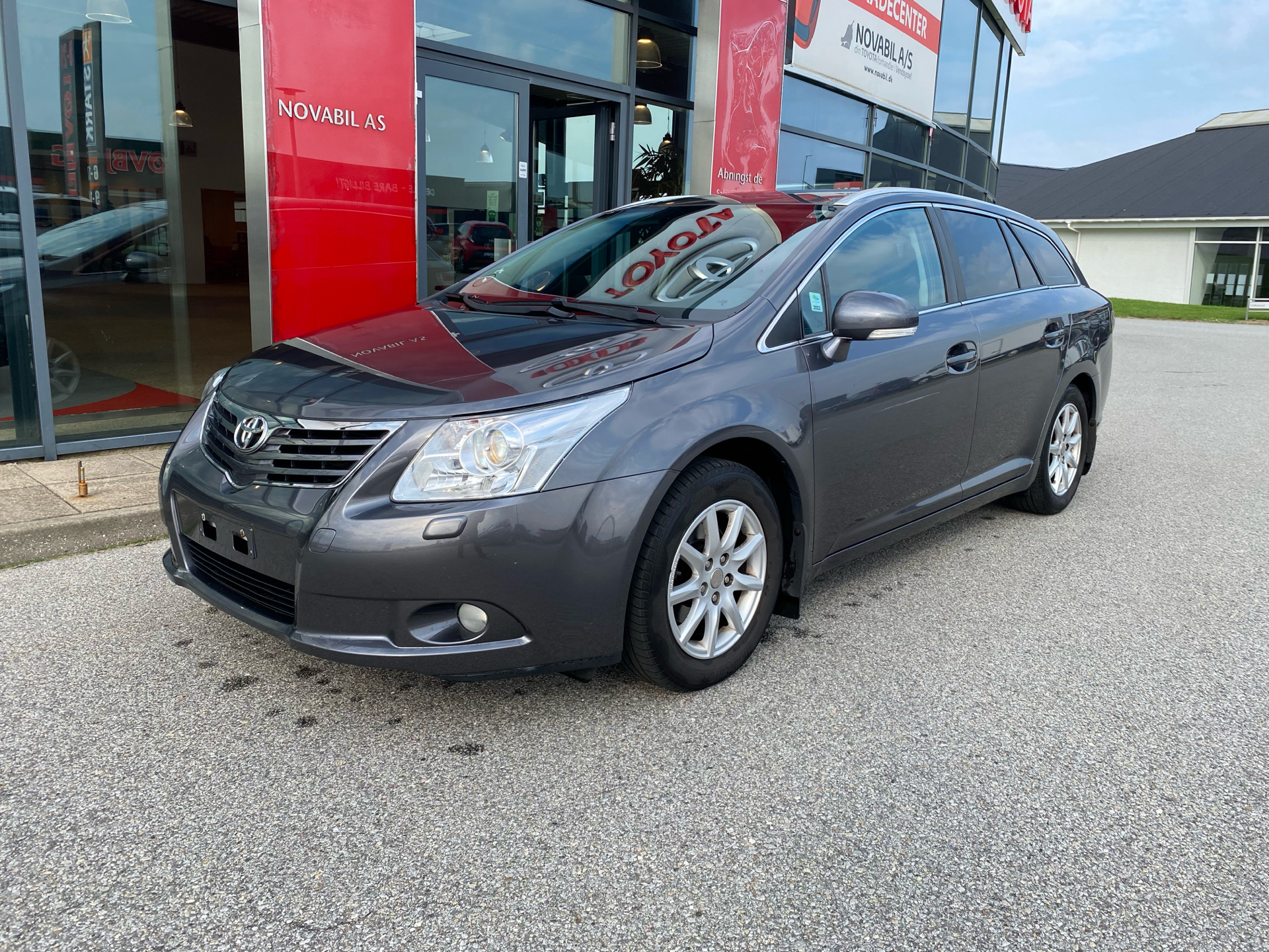 Billede af Toyota Avensis 1,8 VVT-I T1 147HK 6g