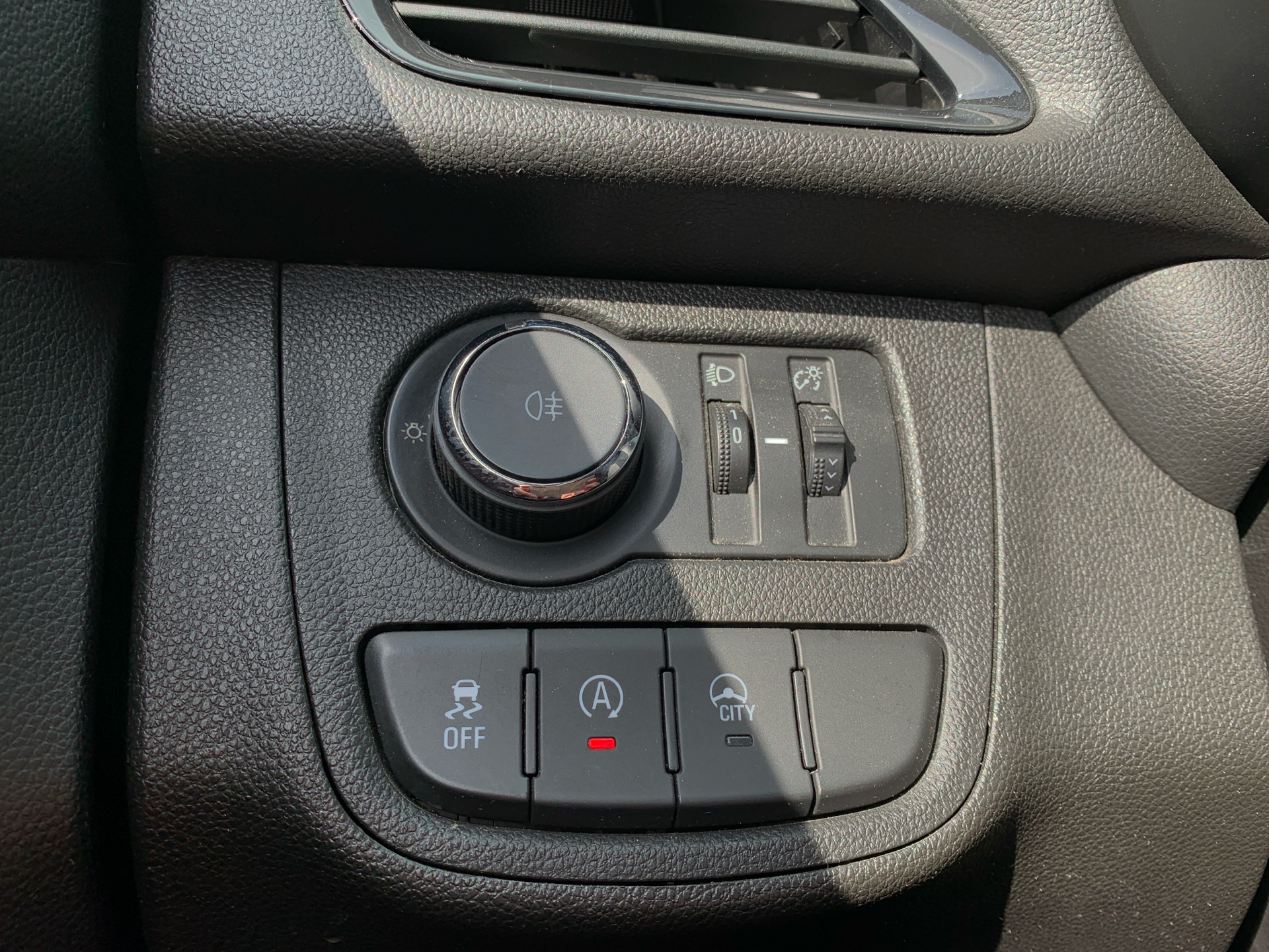 Billede af Opel Karl 1,0 Enjoy 75HK 5d