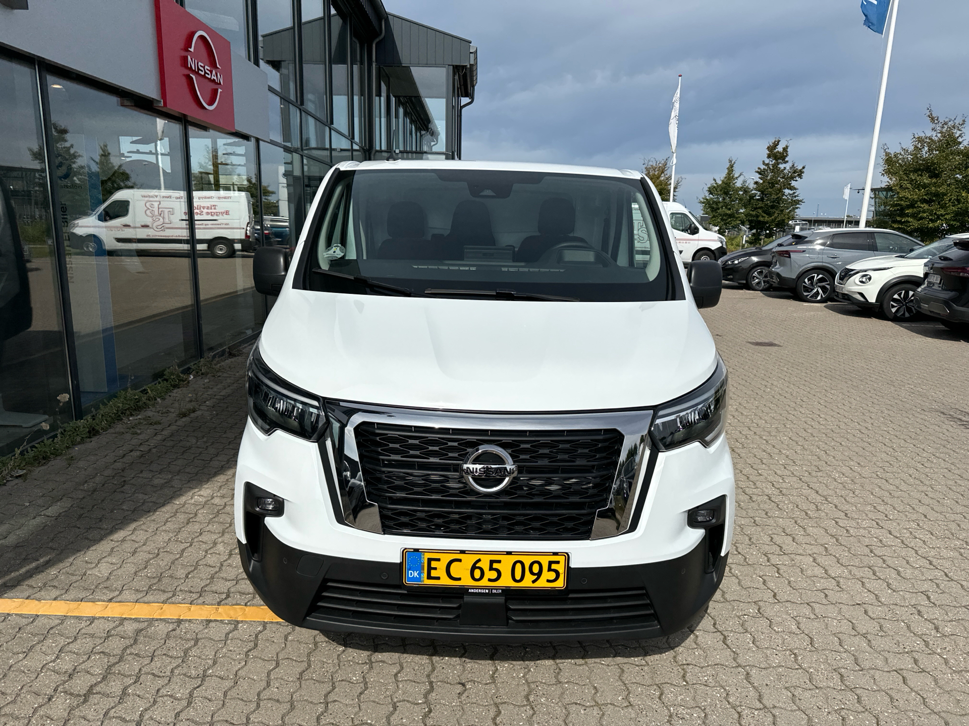 Billede af Nissan Primastar L2H1 2,0 DCi N-Connecta 150HK Van 6g Aut.