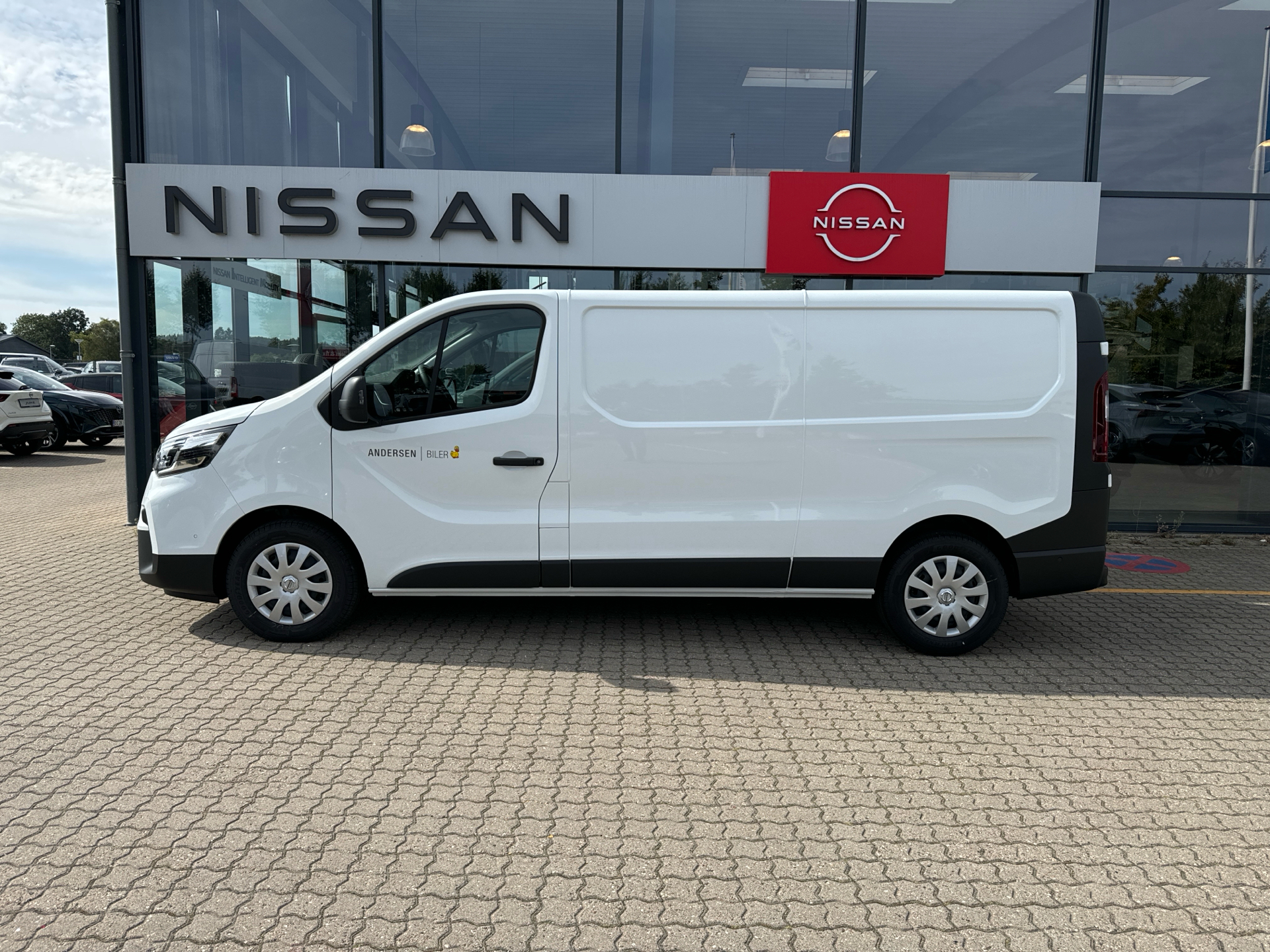 Billede af Nissan Primastar L2H1 2,0 DCi N-Connecta 150HK Van 6g Aut.
