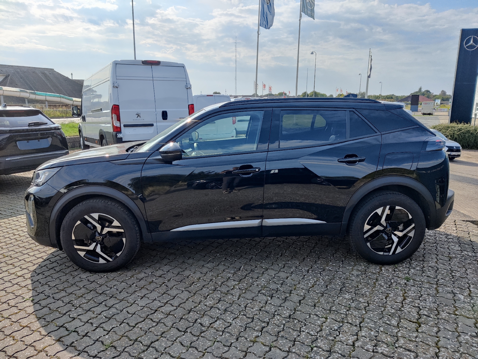 Billede af Peugeot 2008 1,2 PureTech First Selection EAT8 130HK 5d 8g Aut.