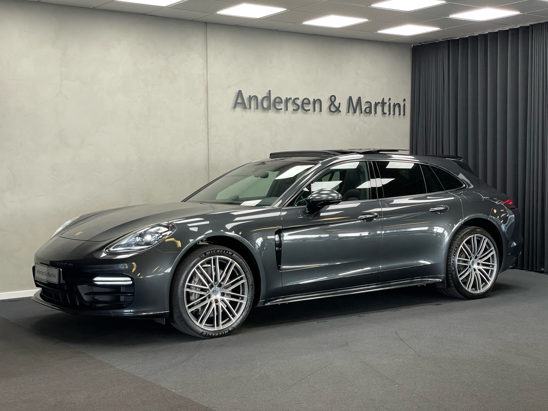 Billede af Porsche Panamera 4 Sport Turismo 2,9 Plugin-hybrid PDK 462HK 5d 8g Aut.