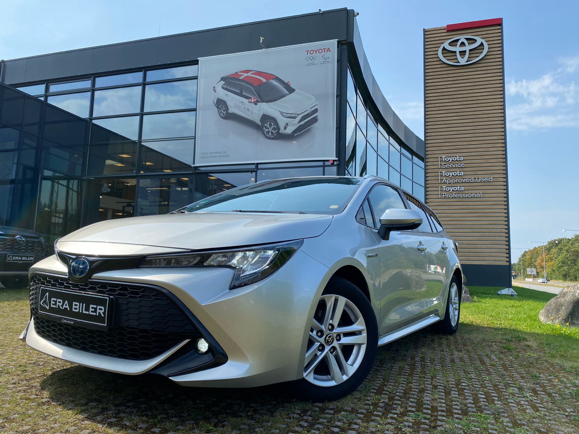 Billede af Toyota Corolla Touring Sports 1,8 Hybrid H3 E-CVT 122HK Stc Trinl. Gear