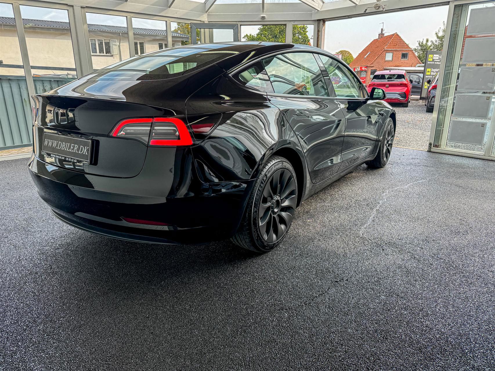 Billede af Tesla Model 3 EL Standard Range 283HK Aut.