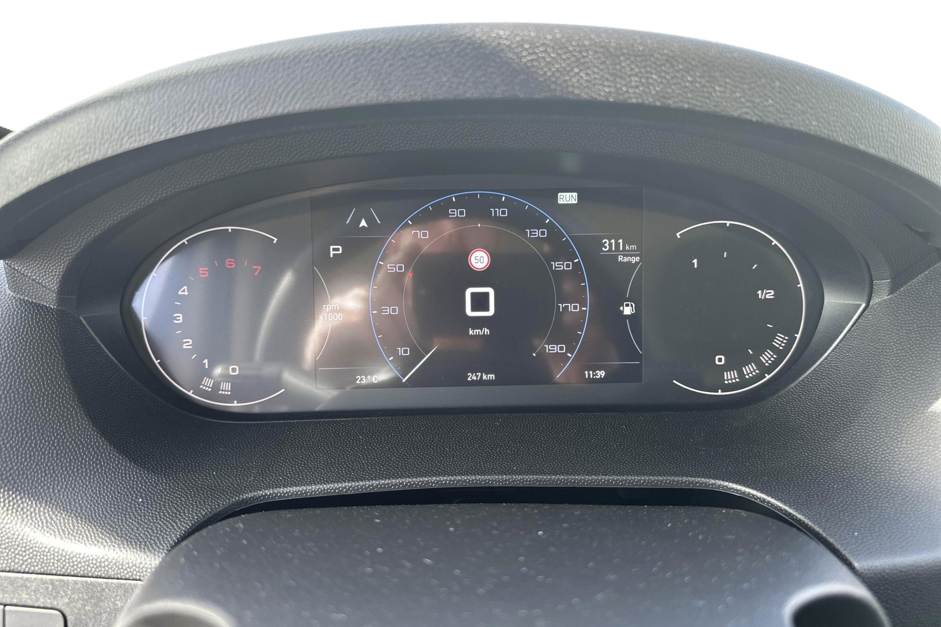 Billede af Citroën Jumper 35 L2H2 2,2 Blue HDi Masterline EAT8 140HK Van 8g Aut.