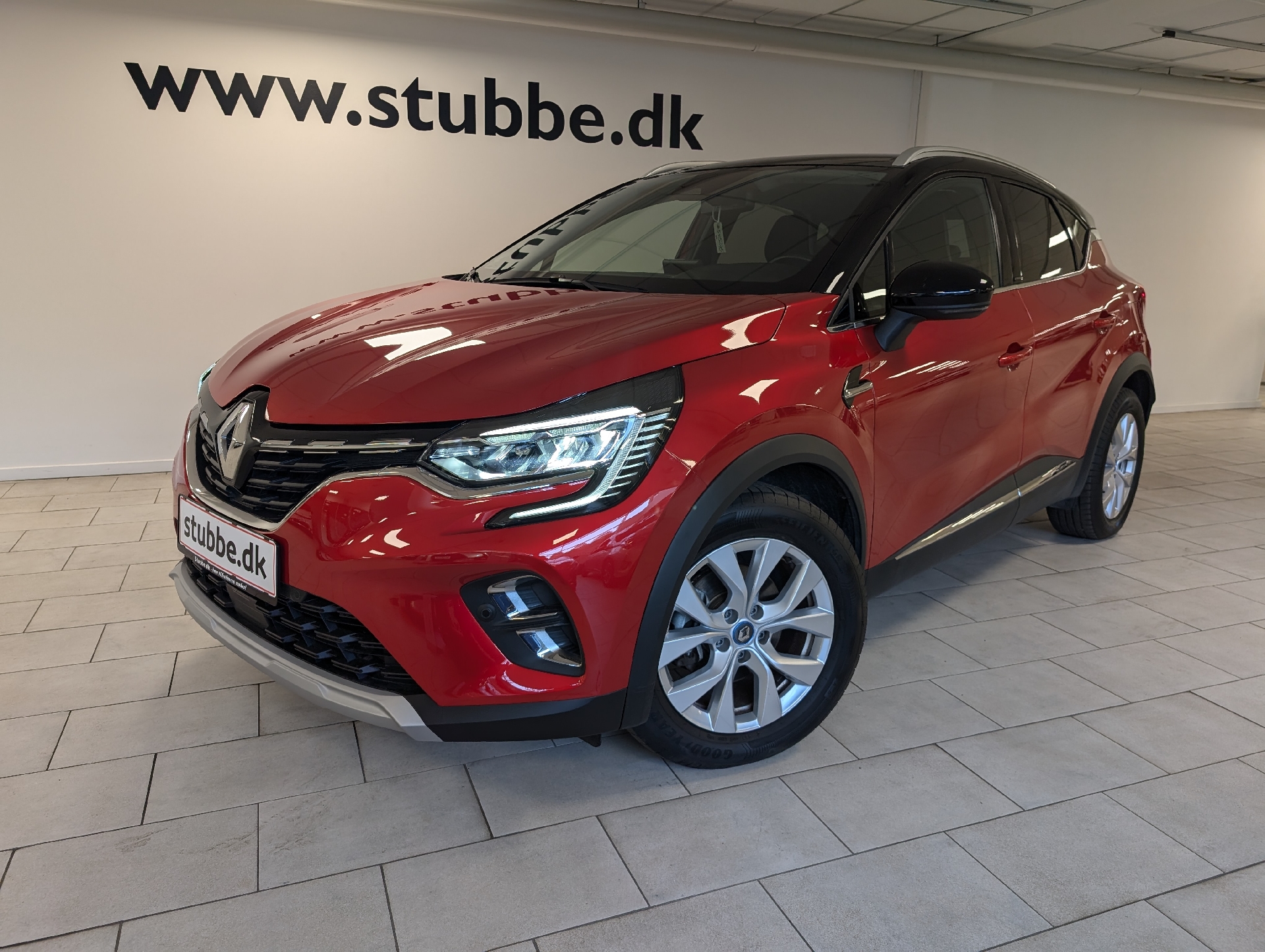 Billede af Renault Captur 1,6 E-TECH  Plugin-hybrid Intens 160HK 5d Aut.