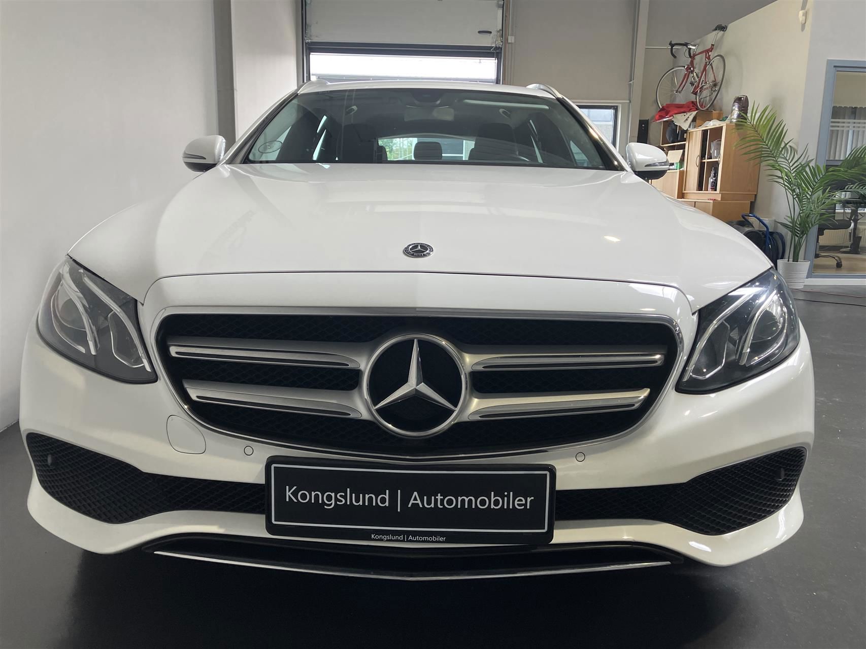 Billede af Mercedes-Benz E220 d T 2,0 D Avantgarde 9G-Tronic 194HK Stc Aut.