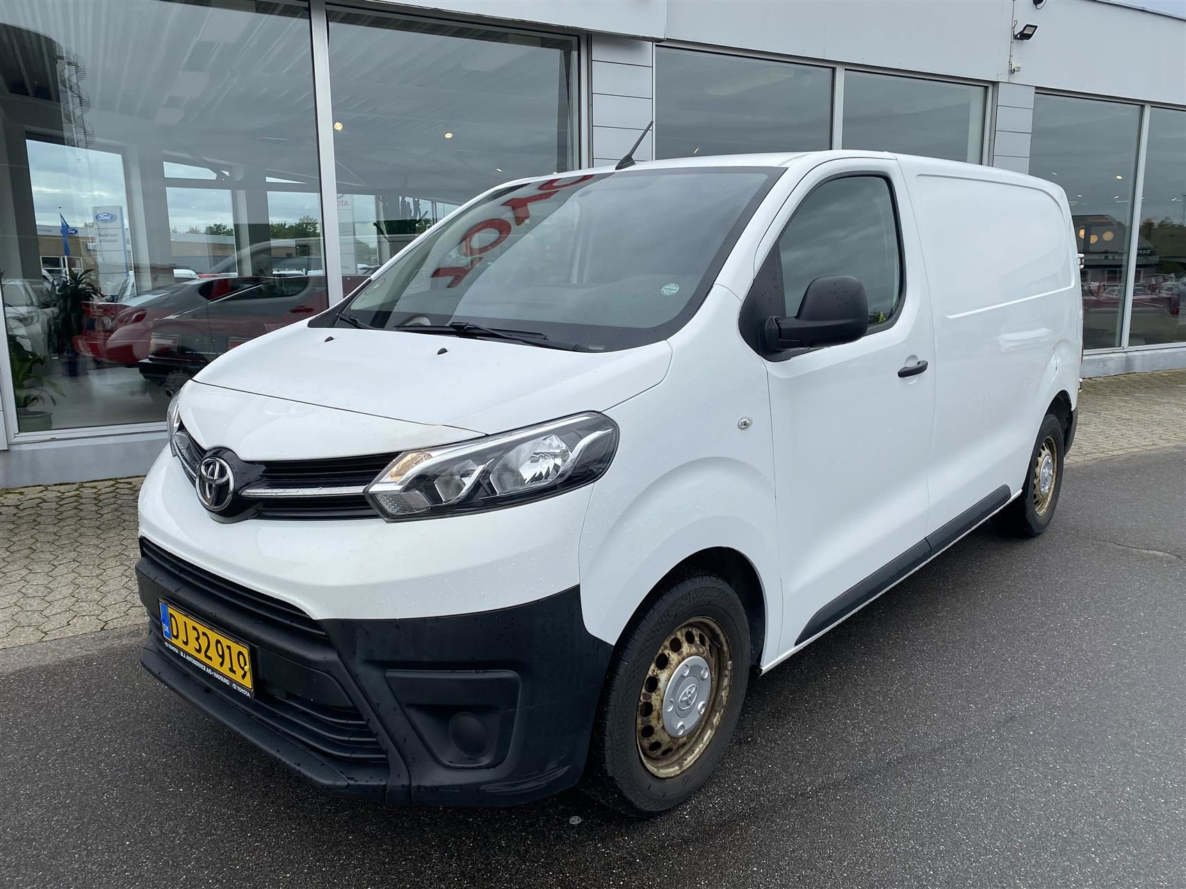 Billede af Toyota Proace Medium 2,0 D Comfort 120HK Van 6g