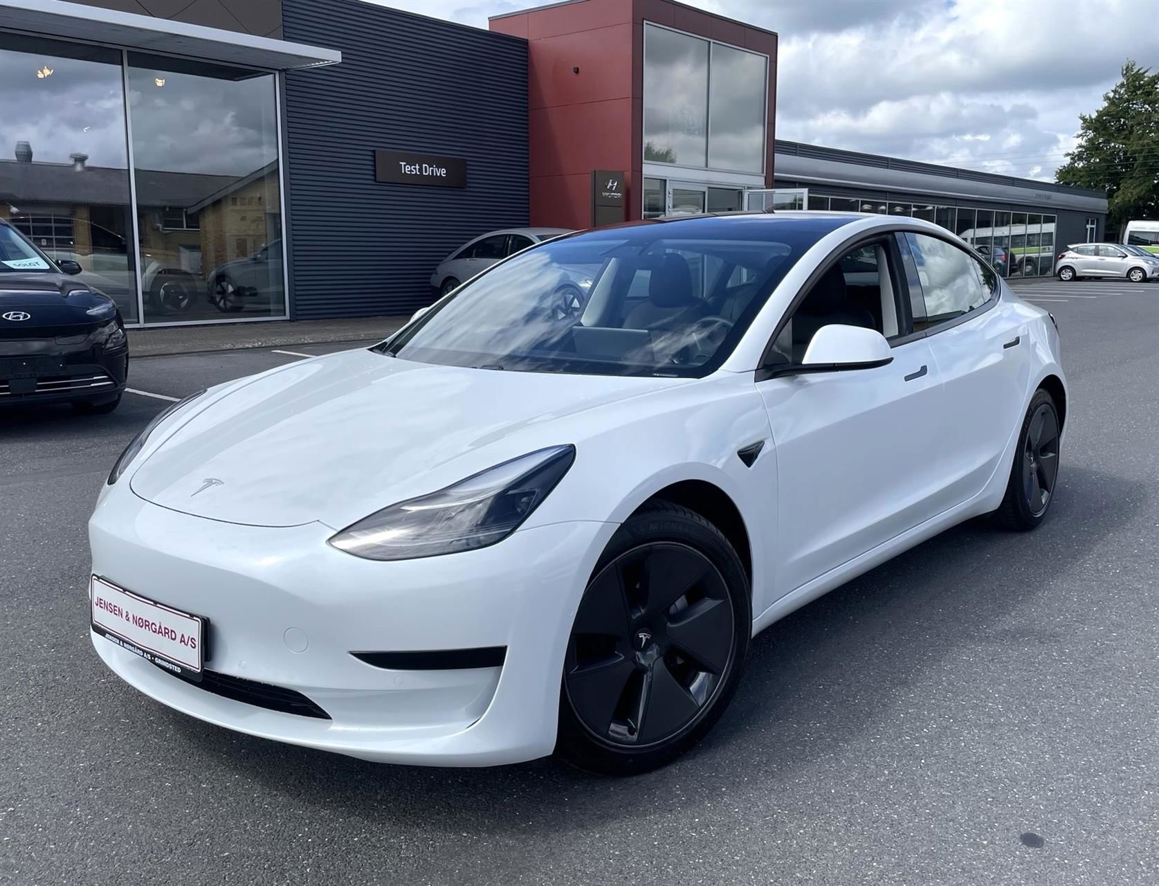 Billede af Tesla Model 3 EL Standard Range 283HK Aut.