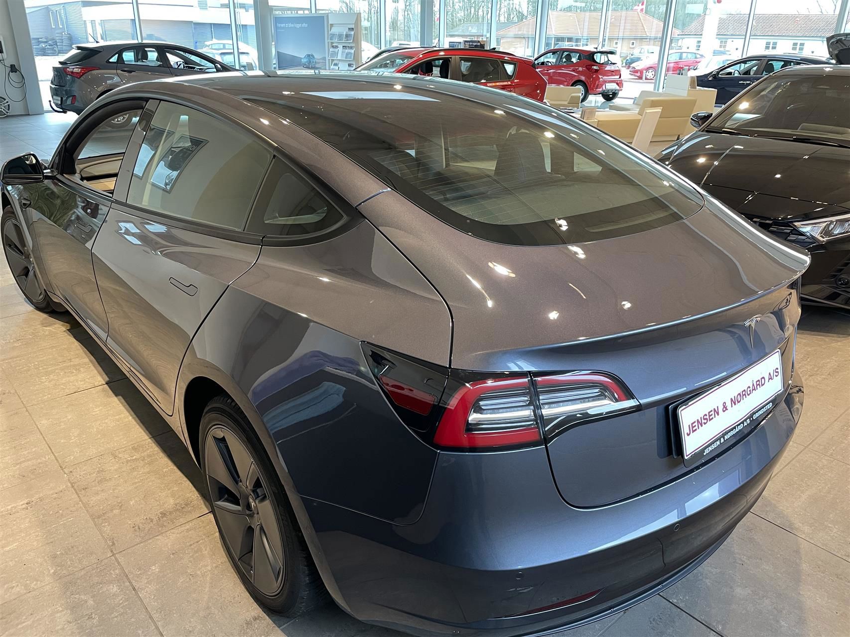 Billede af Tesla Model 3 EL Standard Range Plus 325HK Aut.