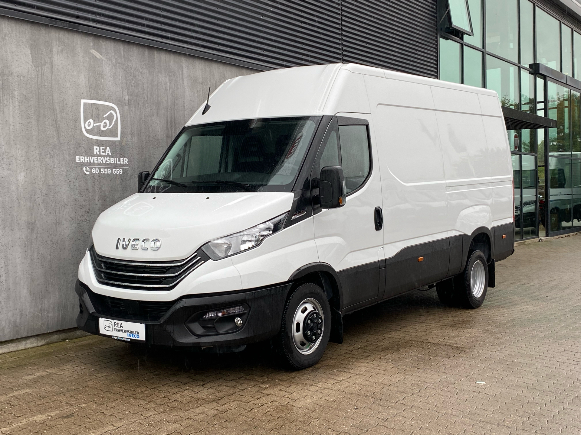 Billede af Iveco Daily 35C18 12m3 3,0 D Hi-Matic 180HK Van 8g Aut.