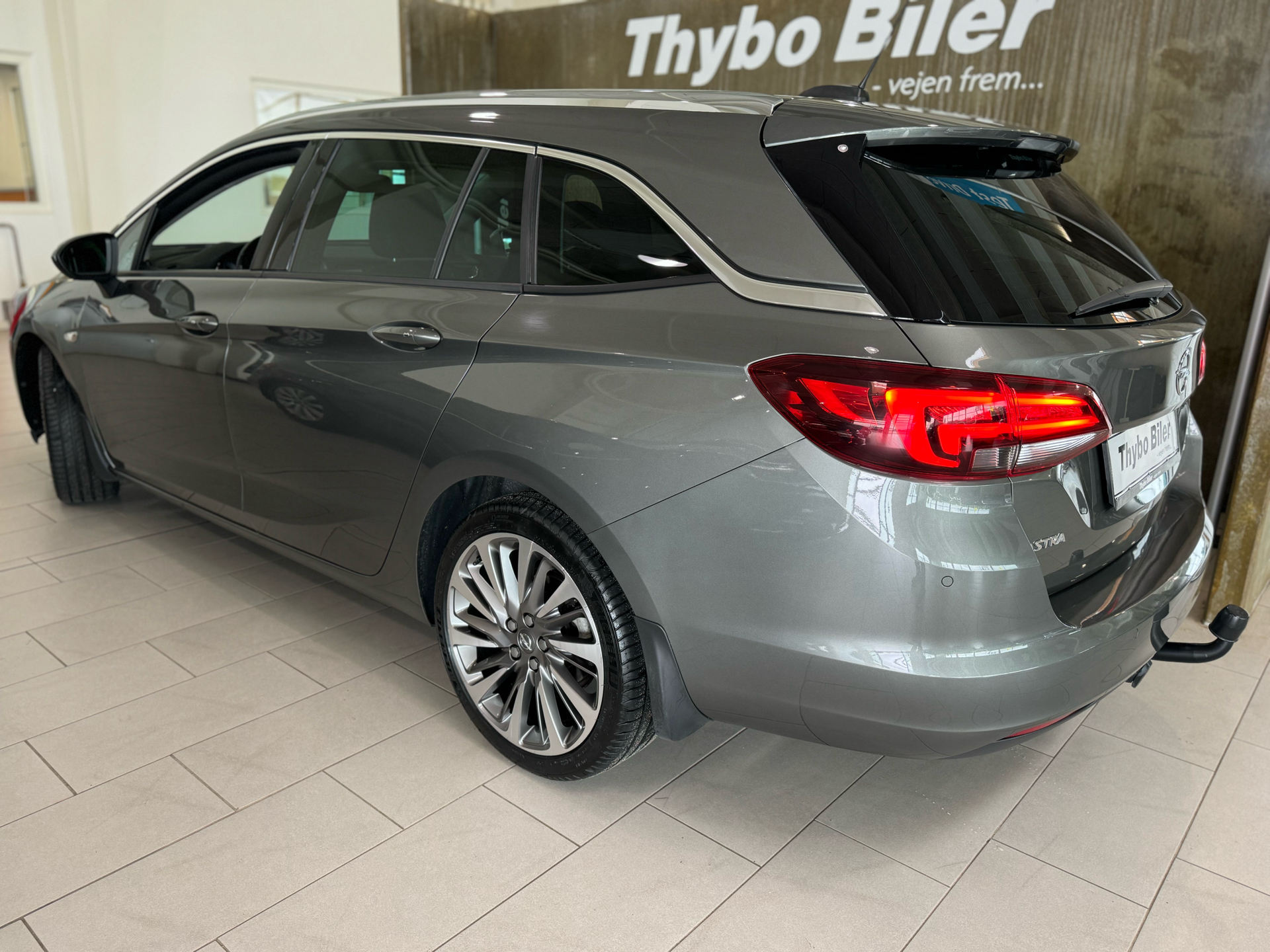 Billede af Opel Astra Sports Tourer 1,4 Turbo Innovation Start/Stop 150HK Stc 6g Aut.