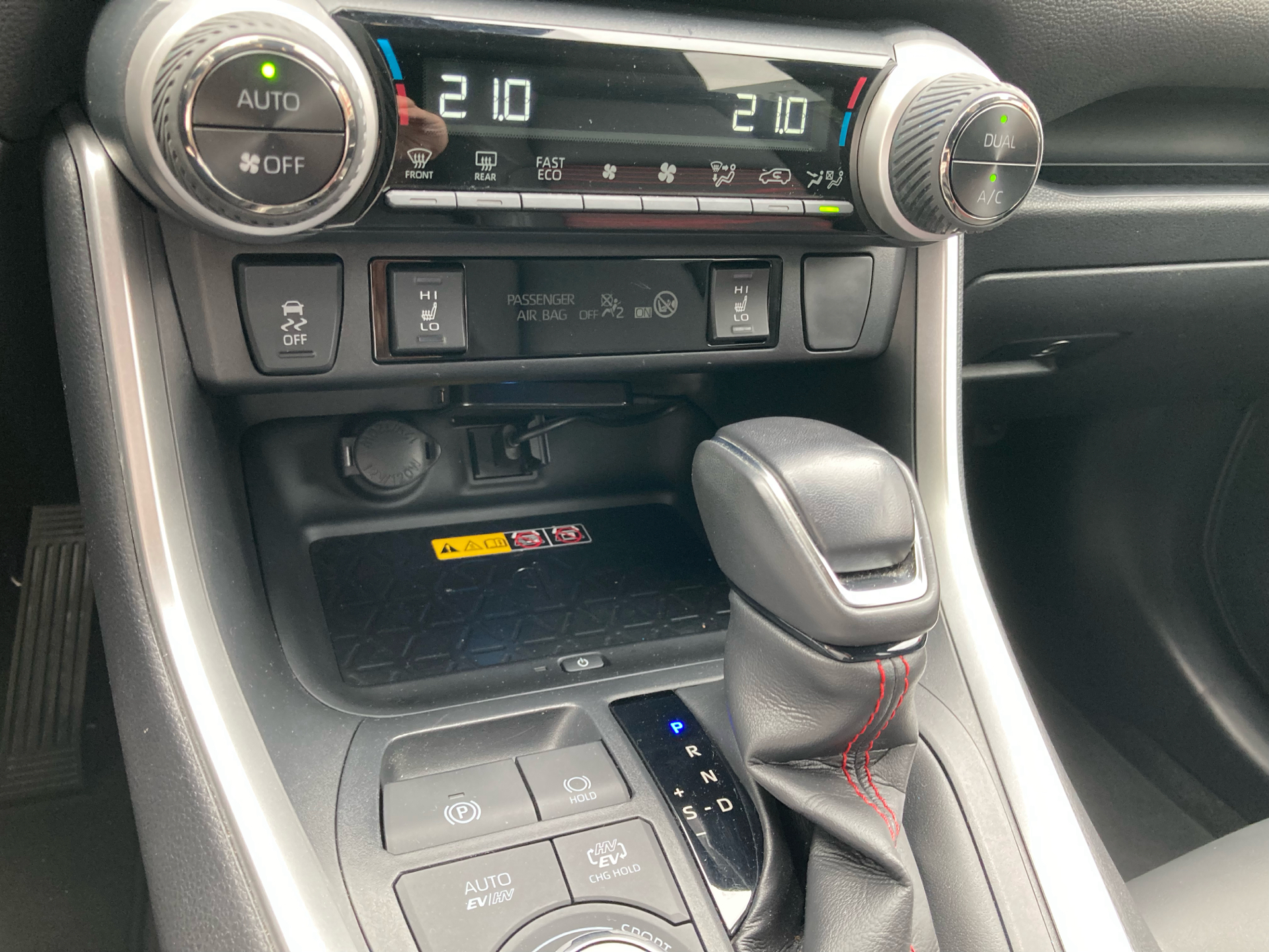 Billede af Toyota RAV4 Plug-in 2,5 Plugin-hybrid Style AWD 306HK 5d 6g Aut.